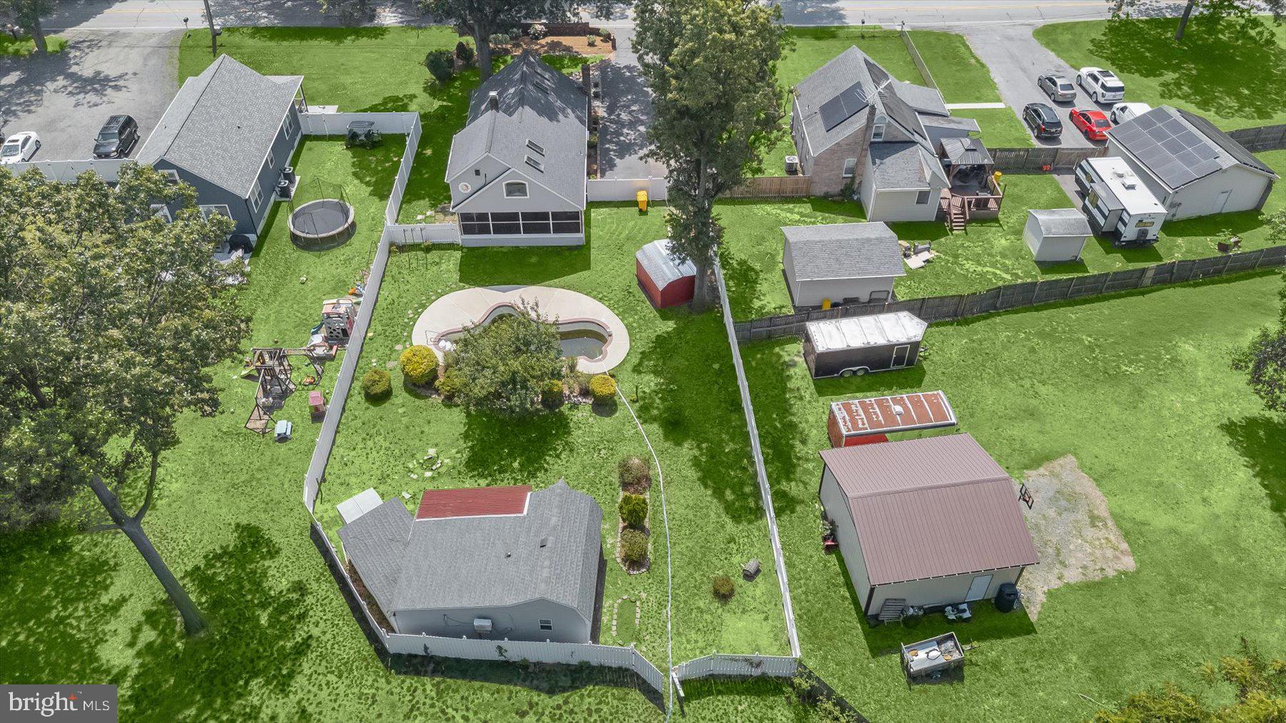 SHORELAND - Residential