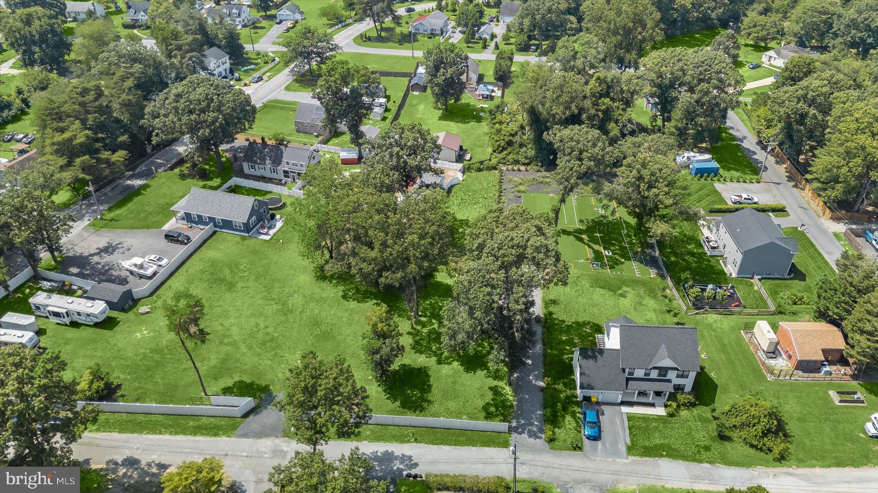 SHORELAND - Residential