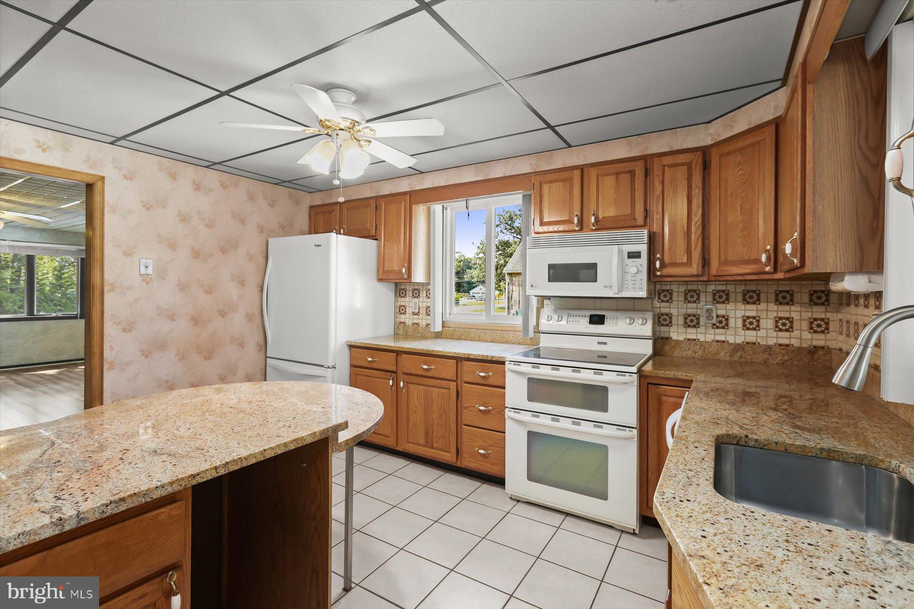 SHORELAND - Residential