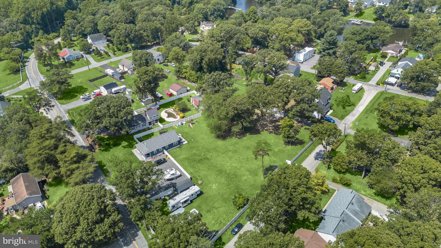 SHORELAND - Residential