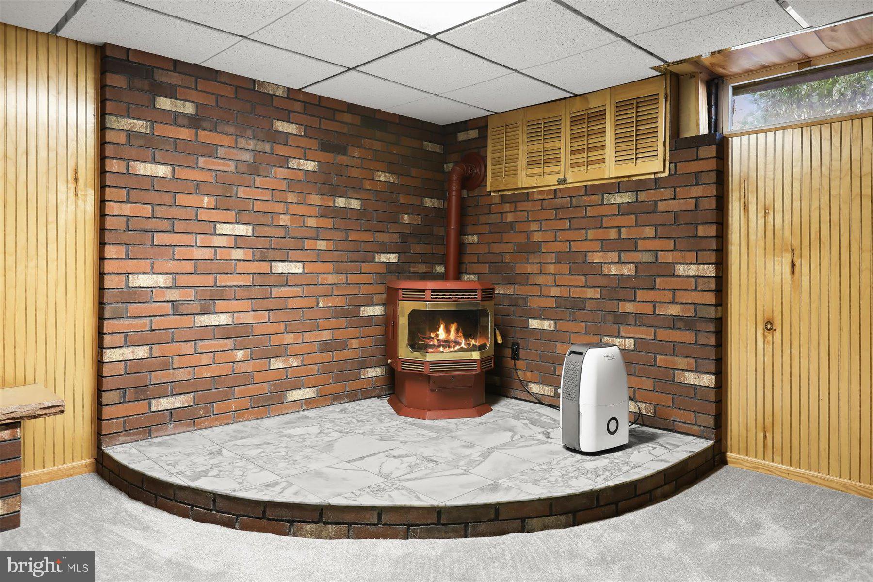 SHORELAND - Residential