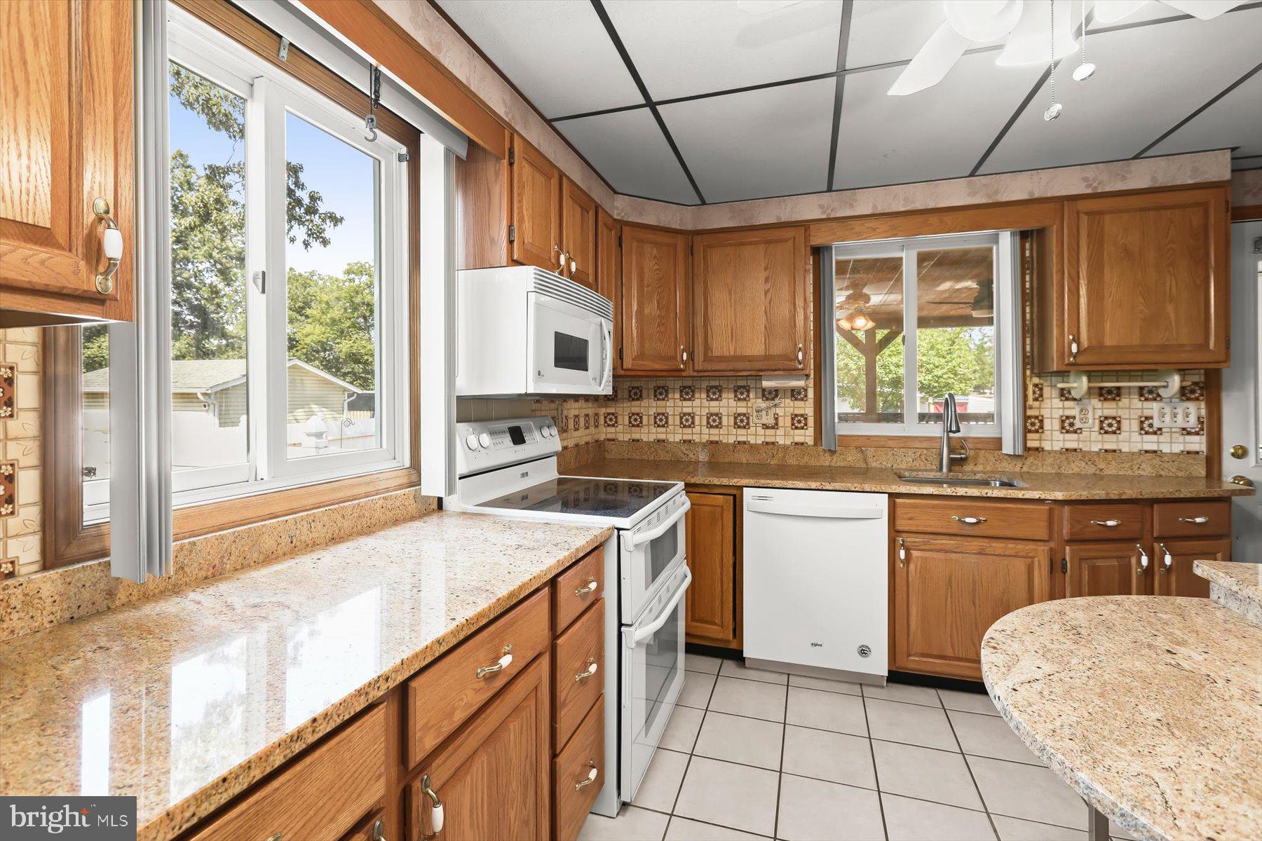 SHORELAND - Residential