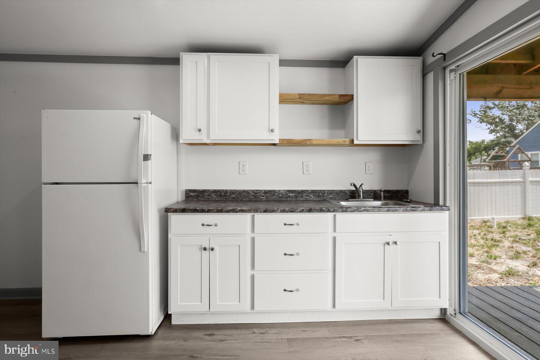 SHORELAND - Residential