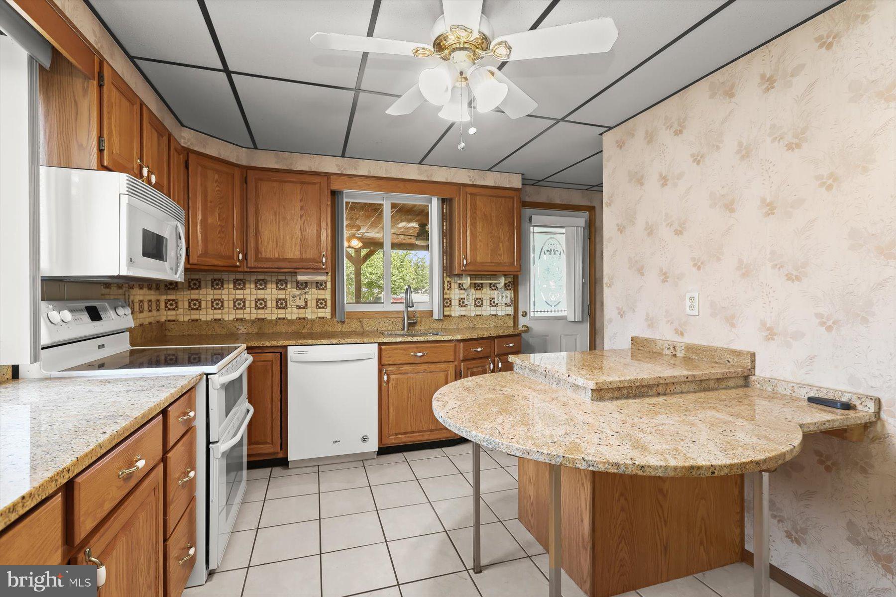 SHORELAND - Residential