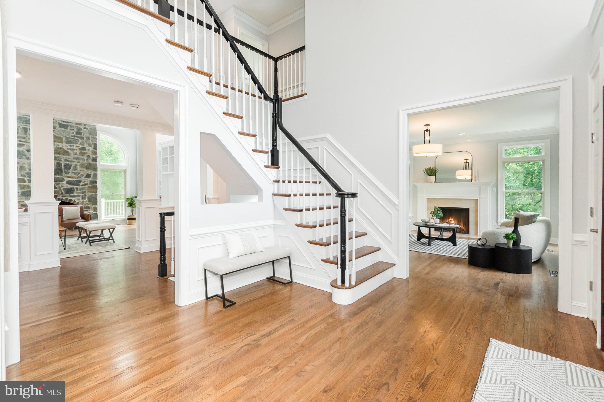 HUNTER'S CREST - Residential