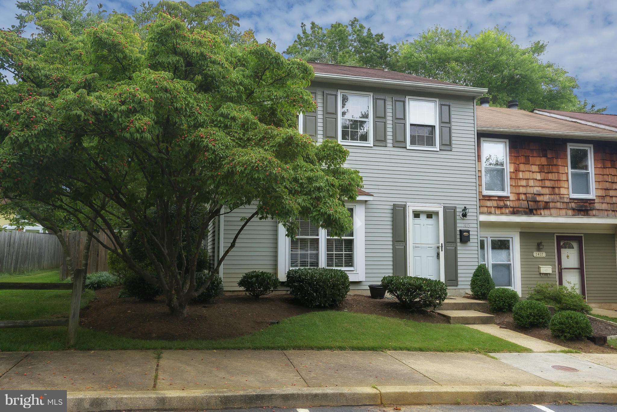 WHISPERING WOODS - Residential