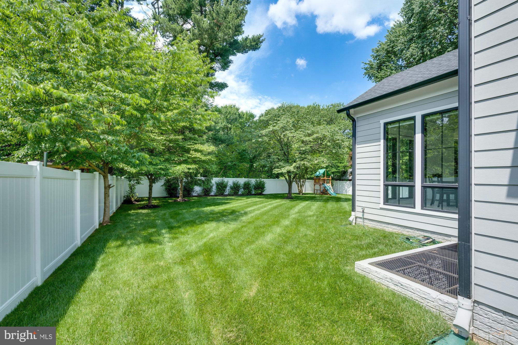 TOWN AND COUNTRY GARDENS - Residential