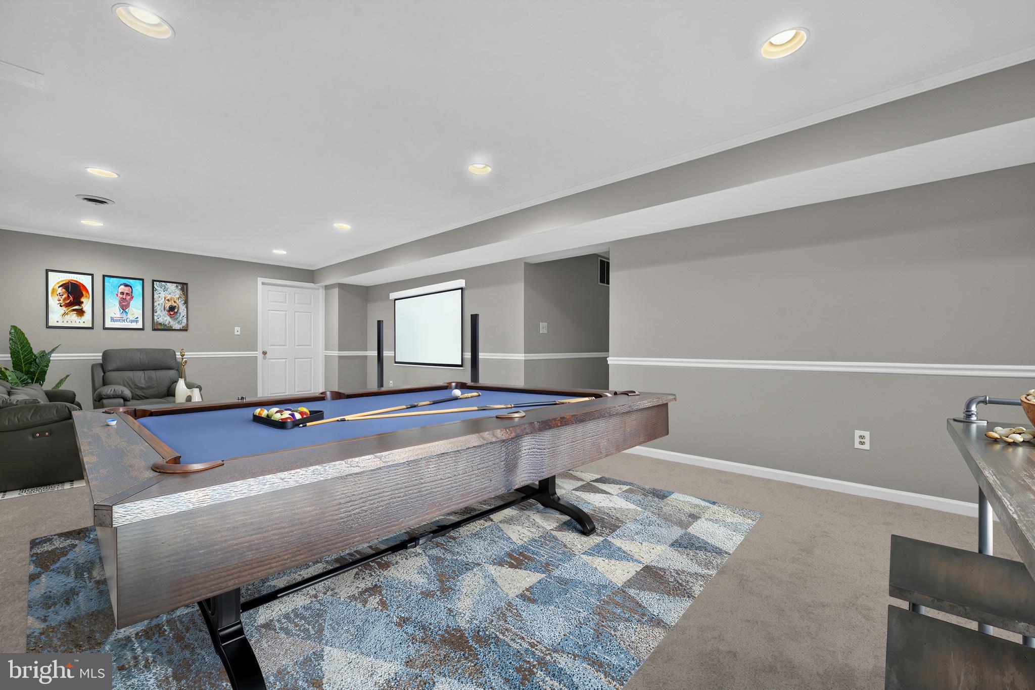 POTOMAC LAKES - Residential