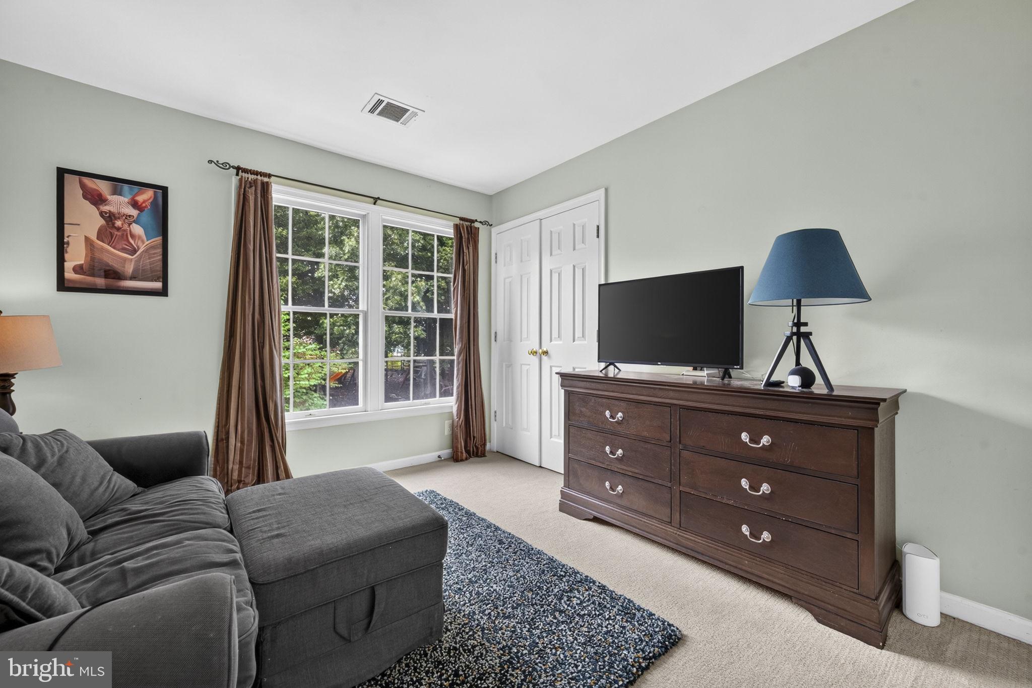 POTOMAC LAKES - Residential
