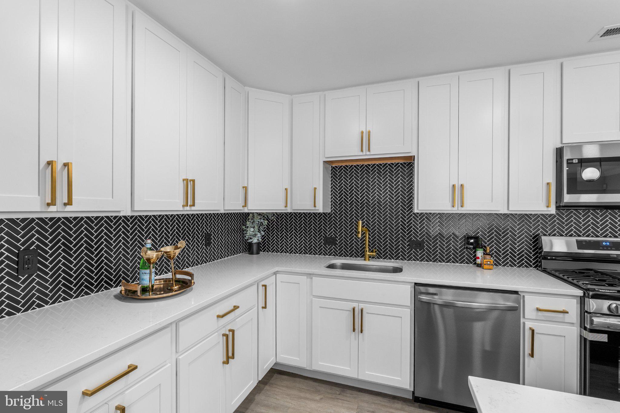 ASPEN HILL - Residential