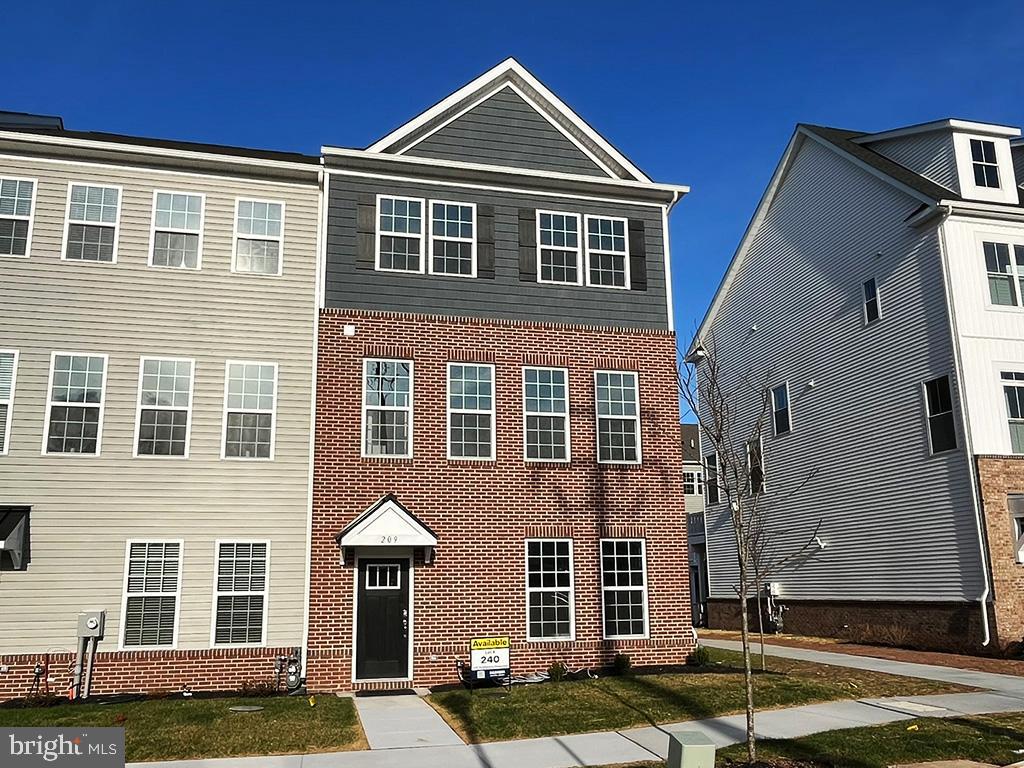 ***ALL OPEN HOUSES AND TOURS BEGIN AT THE MODEL HOME LOCATED AT 109 SMITHWORKS BLVD, PHOENIXVILLE, PA 19460***

STOP OUT NOW TO SEE TO SEE THESE NEW LUXURY TOWNHOMES IN THE HIGHLY SOUGHT AFTER STEELPOINTE COMMUNITY IN DOWNTOWN PHOENIXVILLE!

RECEIVE $10,000 IN CLOSING COSTS WITH USE OF OUR PREFERRED LENDER, DHI MORTGAGE.  ASK LEEANNE OR BRENDAN FOR MORE DETAILS!

The Holley by D.R. Horton is a new construction home plan featuring 2,135 square feet of open living space, 3 bedrooms, 2.5 baths and a bonus lower level recreation room added on the first floor! The Holley features a 2-car rear entry garage! This home is an end unit. The kitchen is well appointed with beautiful white cabinetry, a large, walk-in pantry, gourmet stainless steel appliances and a built-in island with ample seating space. The dining room and living room are open, bright and spacious, and the deck off of the main floor offers plenty of outdoor living space! Enjoy the added convenience of this home’s laundry room located on the second floor and a spacious Owner's Suite, bathroom and walk-in closet!

Steelpointe offers new construction luxury 3-Story Townhomes in desired Phoenixville, PA known for its walkable suburban appeal, Downtown Phoenixville has weekly neighborhood events, farmers markets & several annual festivities to make this area feel like home! Commuting to work will be a breeze with convenient access to I-476, 276 & 76 and Routes 422, 100, 202, 23 and the PA Turnpike! Steelpointe is situated in the highly rated, Phoenixville Area School District. Find yourself enjoying a night out on the town along Bridge Street or spend a morning playing a round of golf at Phoenixville Country Club. The community also offers walking access to shopping, dining & breweries such as Root Down Brewing Company, Bistro on Bridge, Sedona Taphouse, Steel City Coffee, Black Lab Bistro, Colonial Theater, LuLu's Boutique, Hipster Home, Reads & Company Bookshop and much more! Adventure awaits on the Schuylkill River Trail & Valley Forge National Park which is just a short drive away.


**Photos are representative and not the actual home.  Finish colors in this home may be different.**
**Final sales price is $599,490 list price.**
**209 Smithworks Boulevard is located at Lot 240 in Steelpointe.**
**May/June 2025 settlement is preferred.**