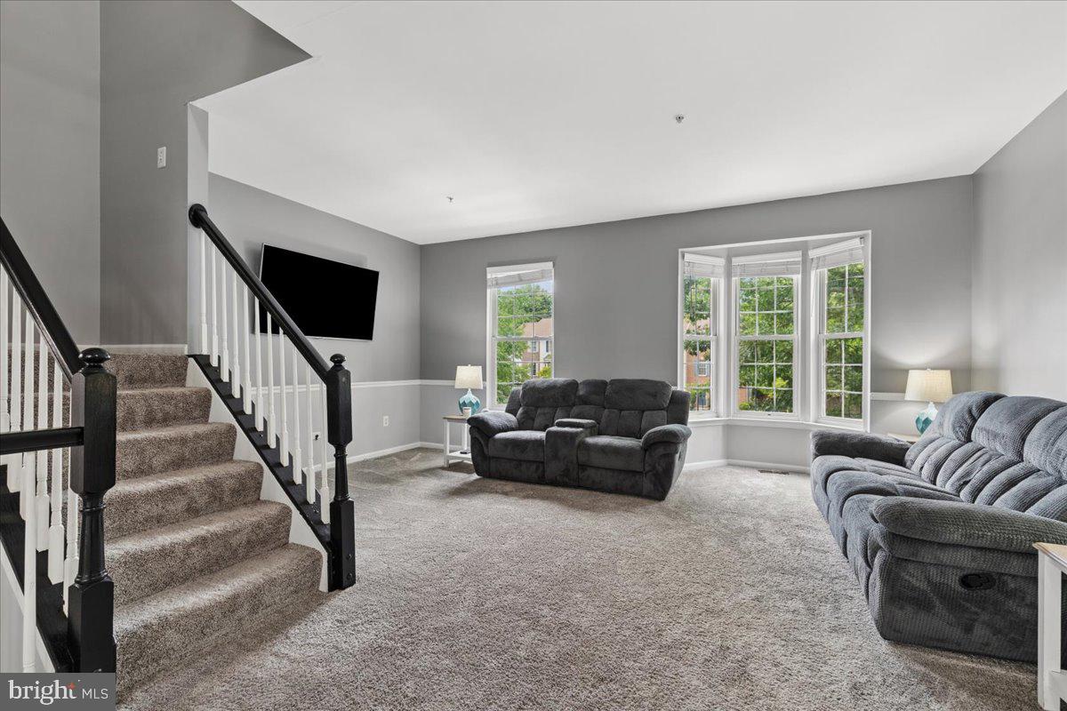 RIVER OAKS - Residential