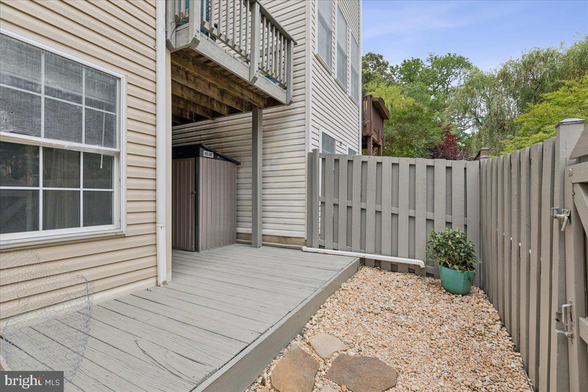 RIVER OAKS - Residential