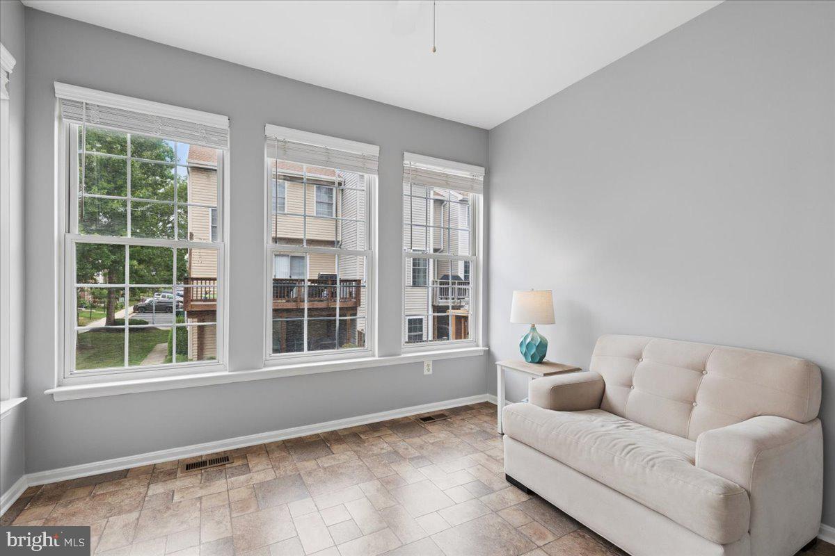 RIVER OAKS - Residential