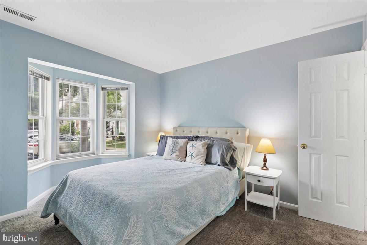 RIVER OAKS - Residential