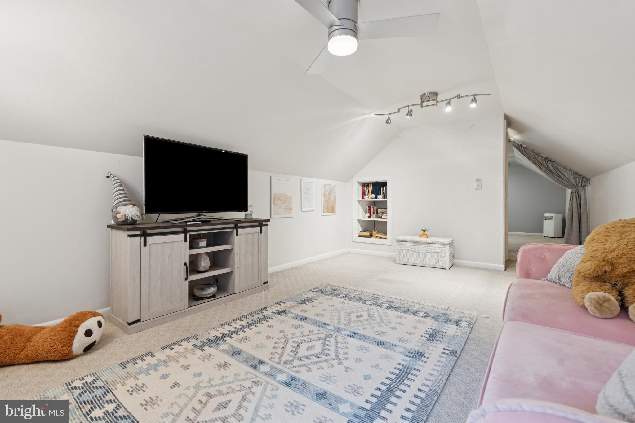RAVENHURST - Residential