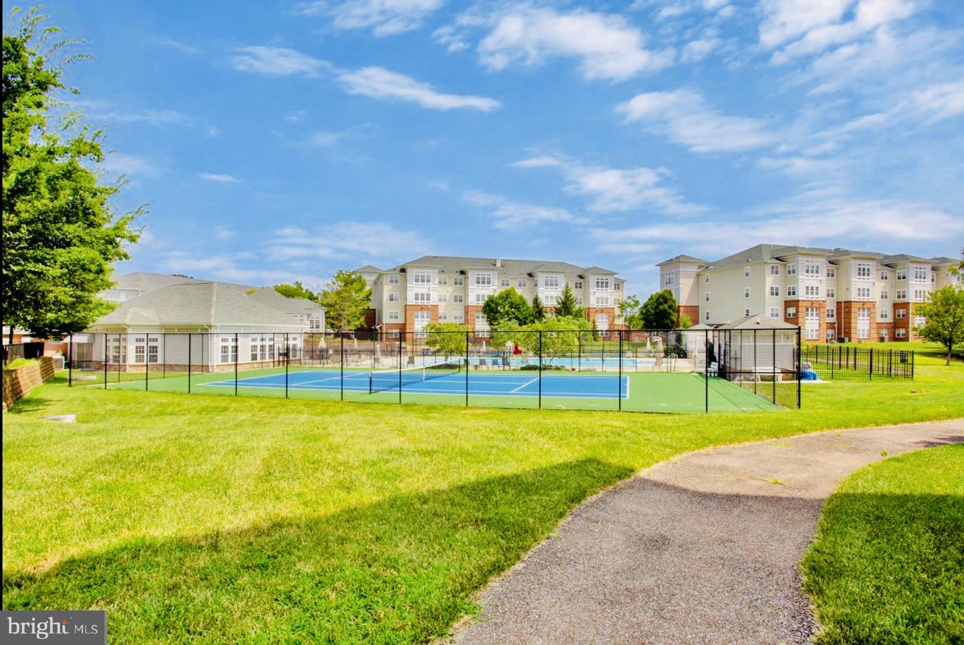 CAMERON GROVE - Residential