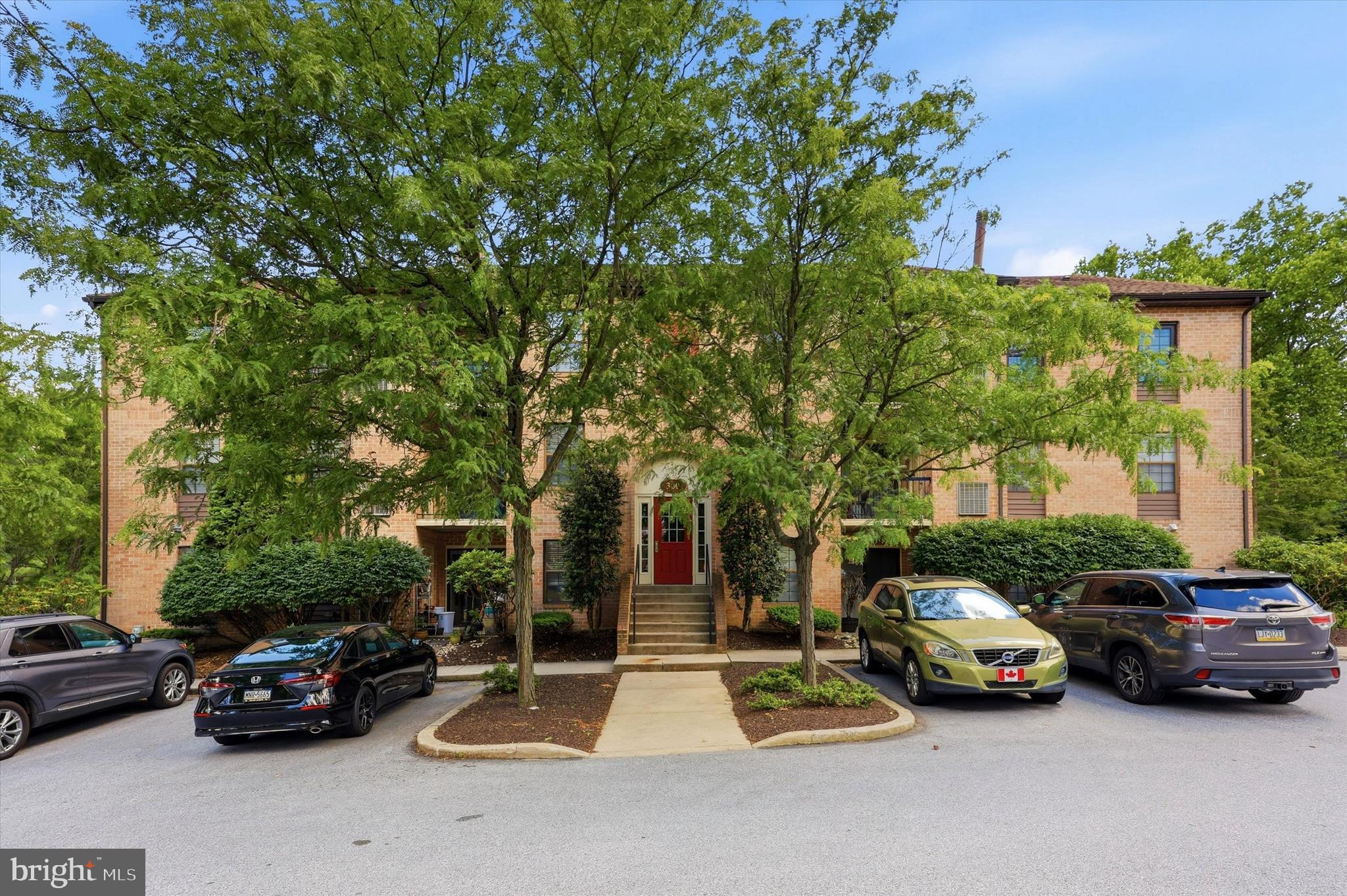 Welcome to this beautifully updated and move-in ready two bedroom plus loft condominium in the desirable Eagles Ridge community of Chesterbrook, located within the award winning Tredyffrin Easttown School District. The spacious living room is filled with natural light and features vaulted ceilings, and two skylights. A private balcony extends off the living space and provides the perfect setting for morning coffee or relaxing evenings. The kitchen offers updated stainless steel appliances, generous cabinetry, and a functional layout designed for both everyday living and entertaining. There is also room for dining off of the full galley kitchen. The primary suite includes a private bath. There is a generous sized second bedroom and a full hallway bathroom.  A standout feature of the home is the loft area accessed by floating stairs. The loft provides exceptional flexibility and can easily function as a home office, reading lounge, fitness area, media space, or creative studio. Off of the Loft is a spacious attic for storage.  This move in ready home includes a new washer and dryer, and carpeting, an updated refrigerator, dishwasher, stove and microwave. 

Ideally situated just minutes from major routes, shopping, dining, and recreation, this home offers exceptional convenience with close proximity to Trader Joe's, Wegmans, Chesterbrook Shopping Center, and Gateway Shopping Center. Conveniently located near Route 202, Interstate 76, Route 422, and the Blue Route (Interstate 476), the property also offers easy access to Wilson Farm Park and Valley Forge National Historical Park.