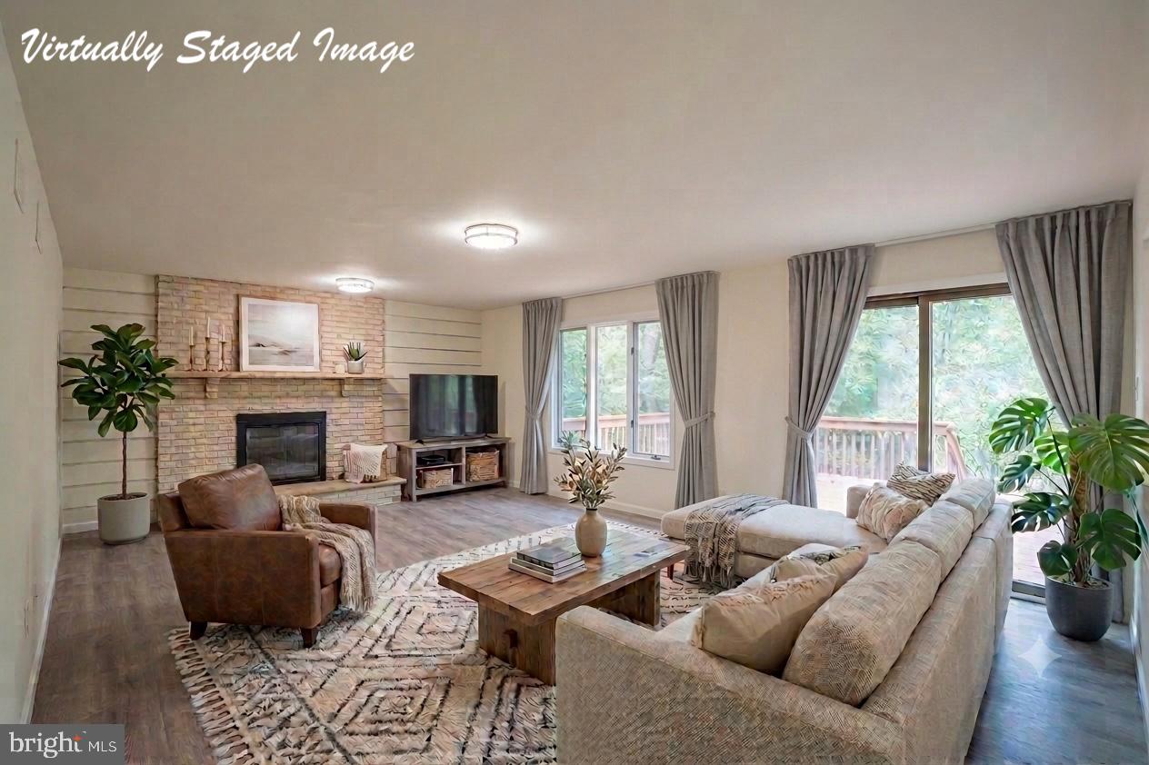 QUEENS GRANT - Residential