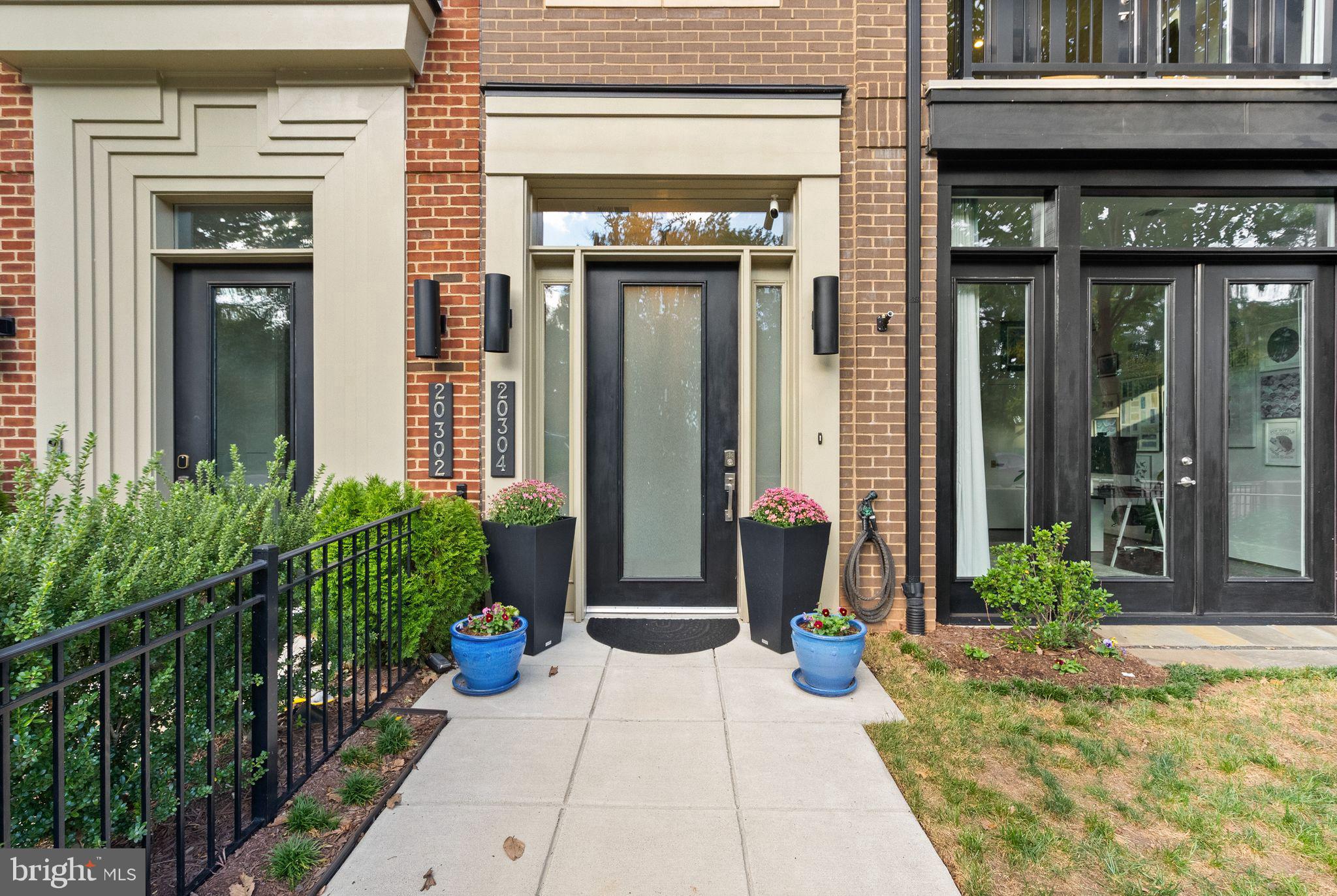 ONE LOUDOUN - Residential