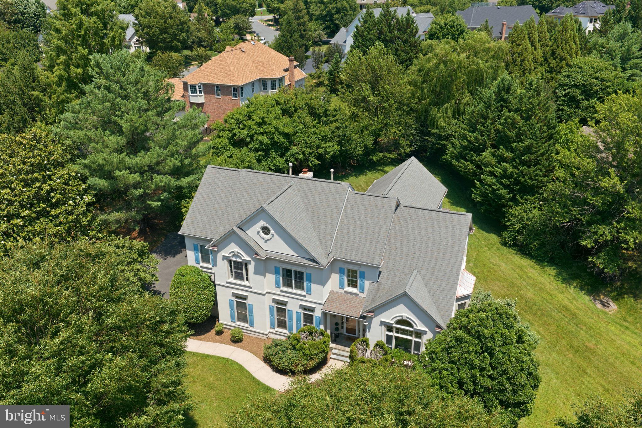MCLEAN HUNDRED - Residential