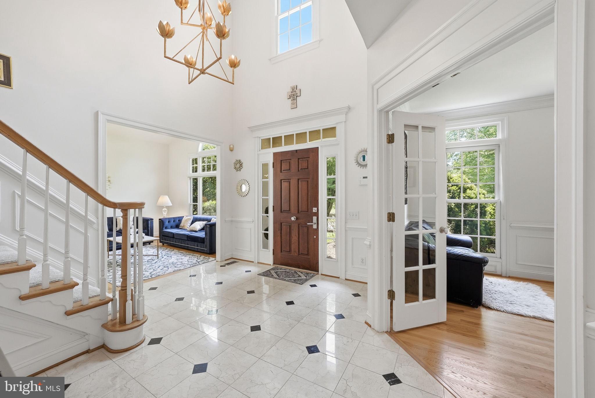 MCLEAN HUNDRED - Residential