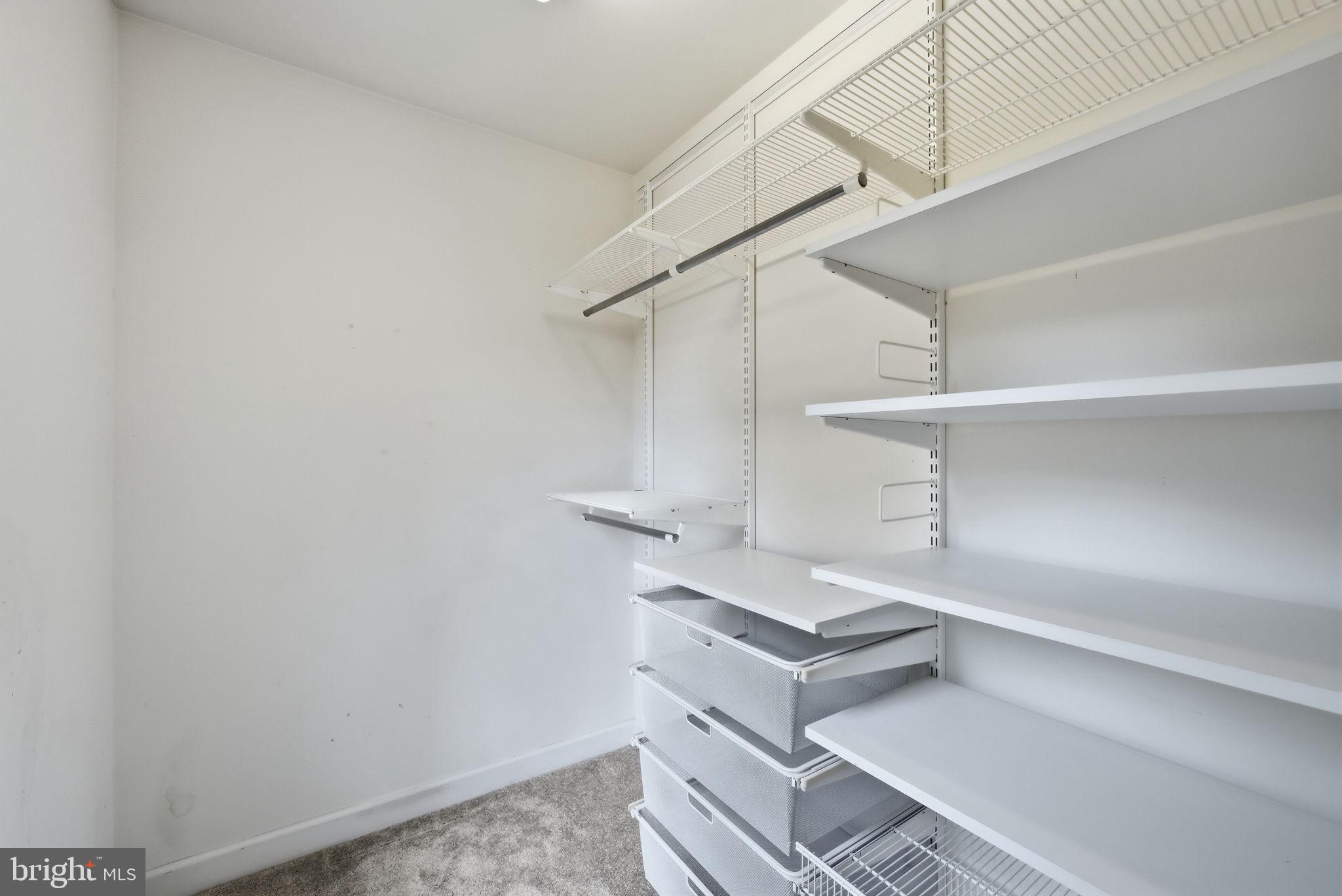 MCLEAN HUNDRED - Residential