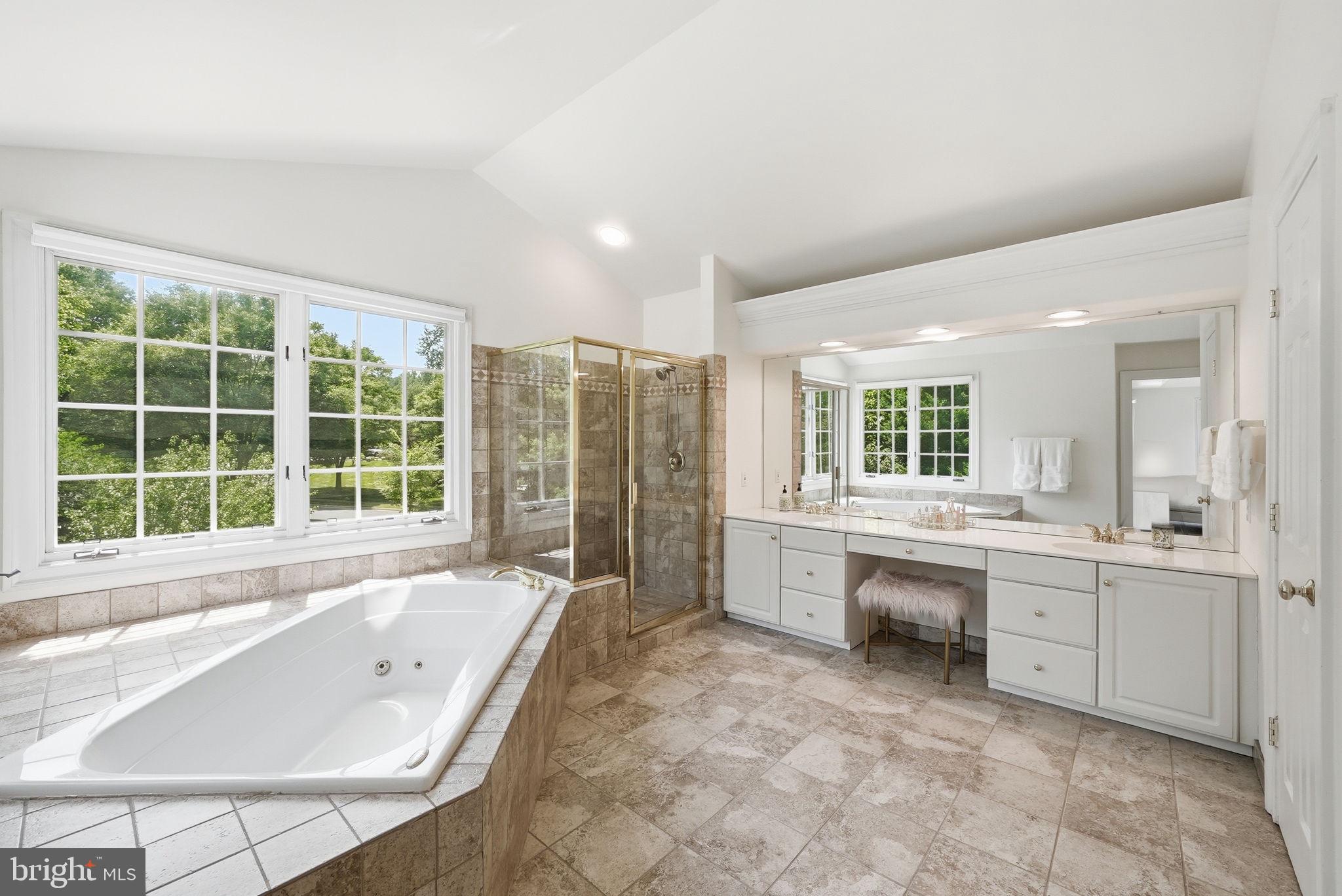 MCLEAN HUNDRED - Residential