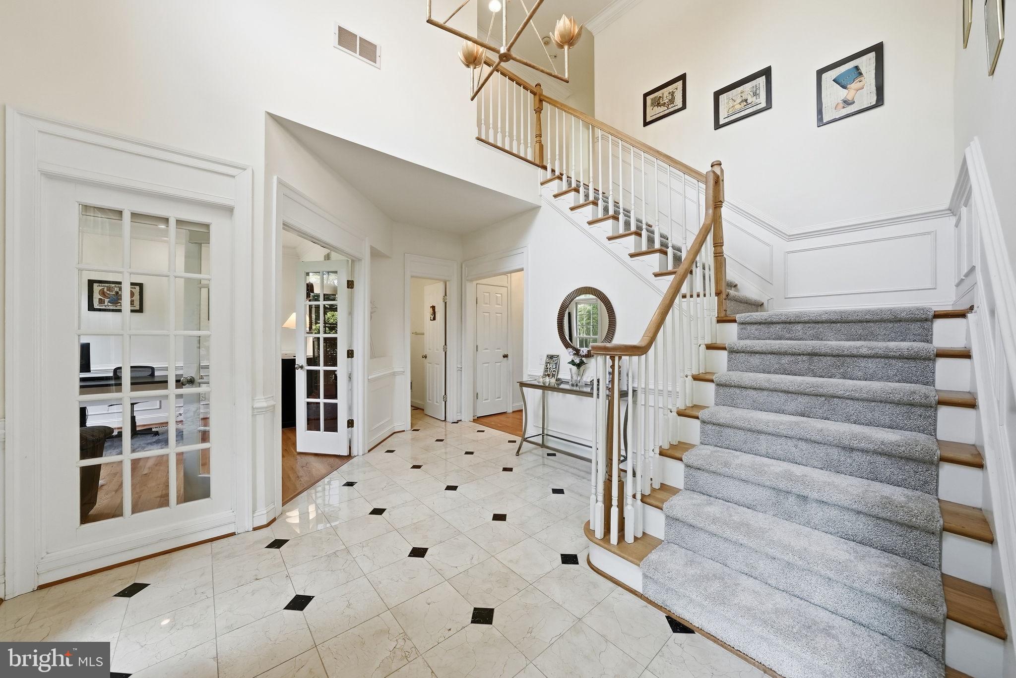 MCLEAN HUNDRED - Residential