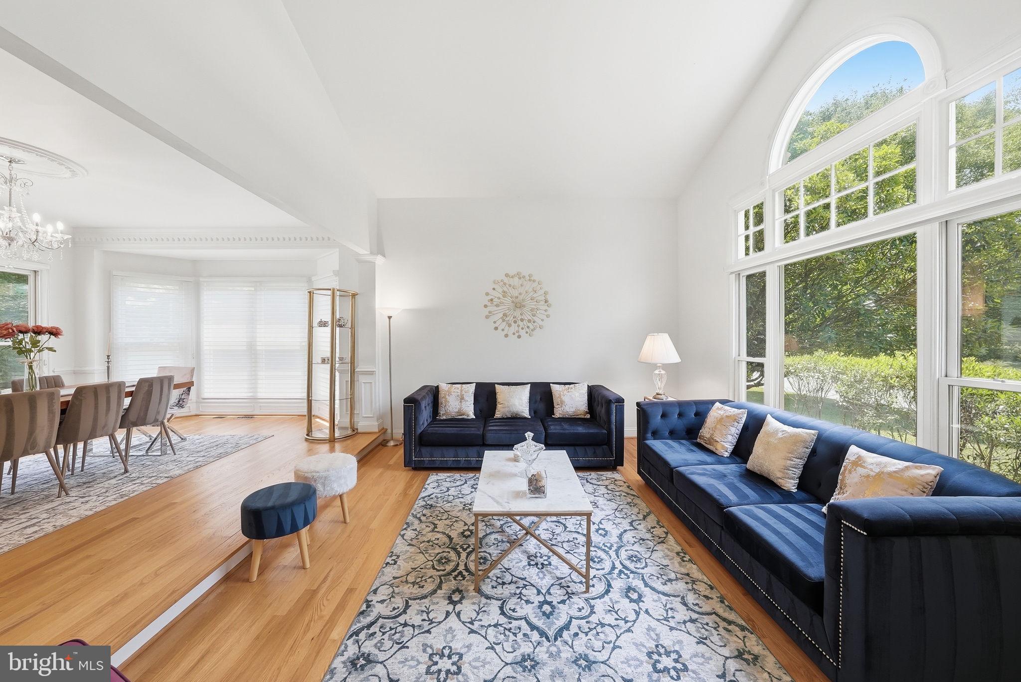 MCLEAN HUNDRED - Residential