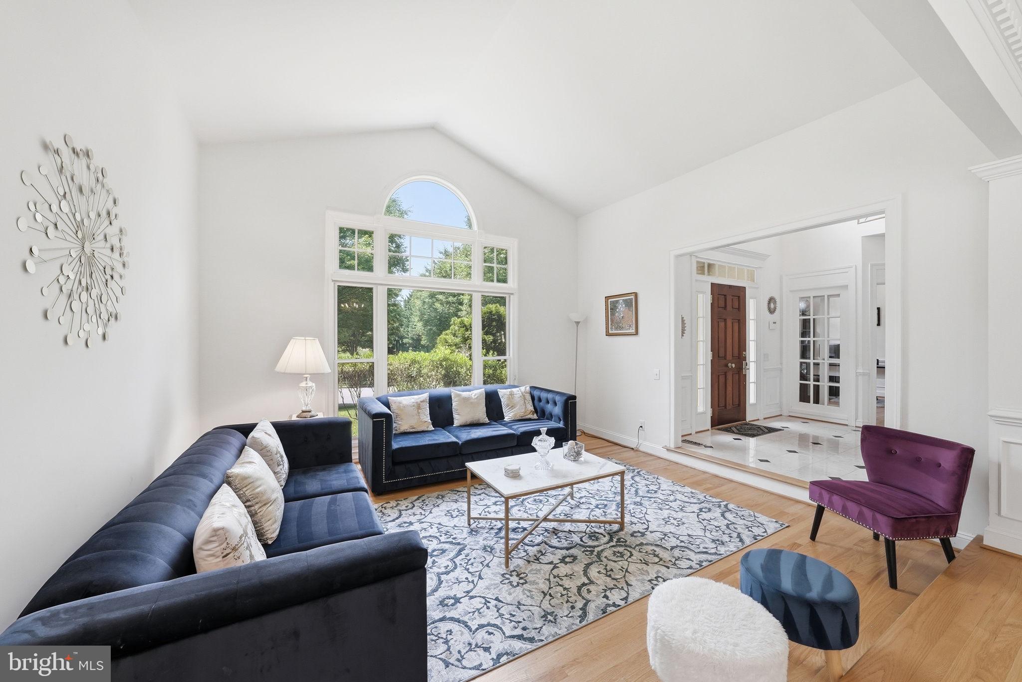 MCLEAN HUNDRED - Residential