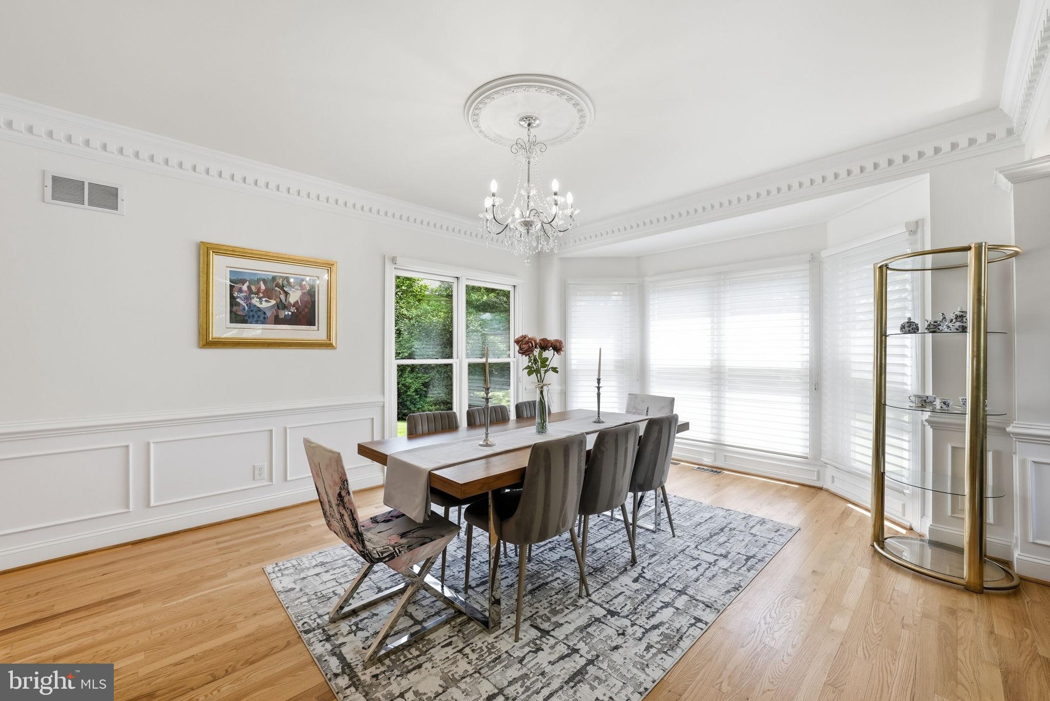 MCLEAN HUNDRED - Residential
