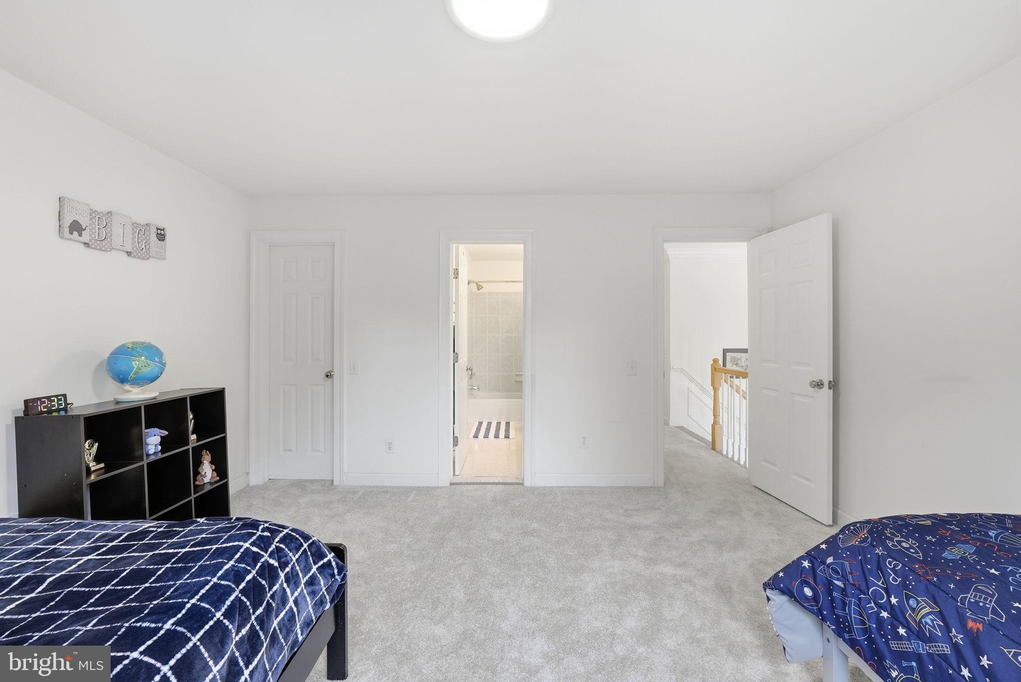 MCLEAN HUNDRED - Residential