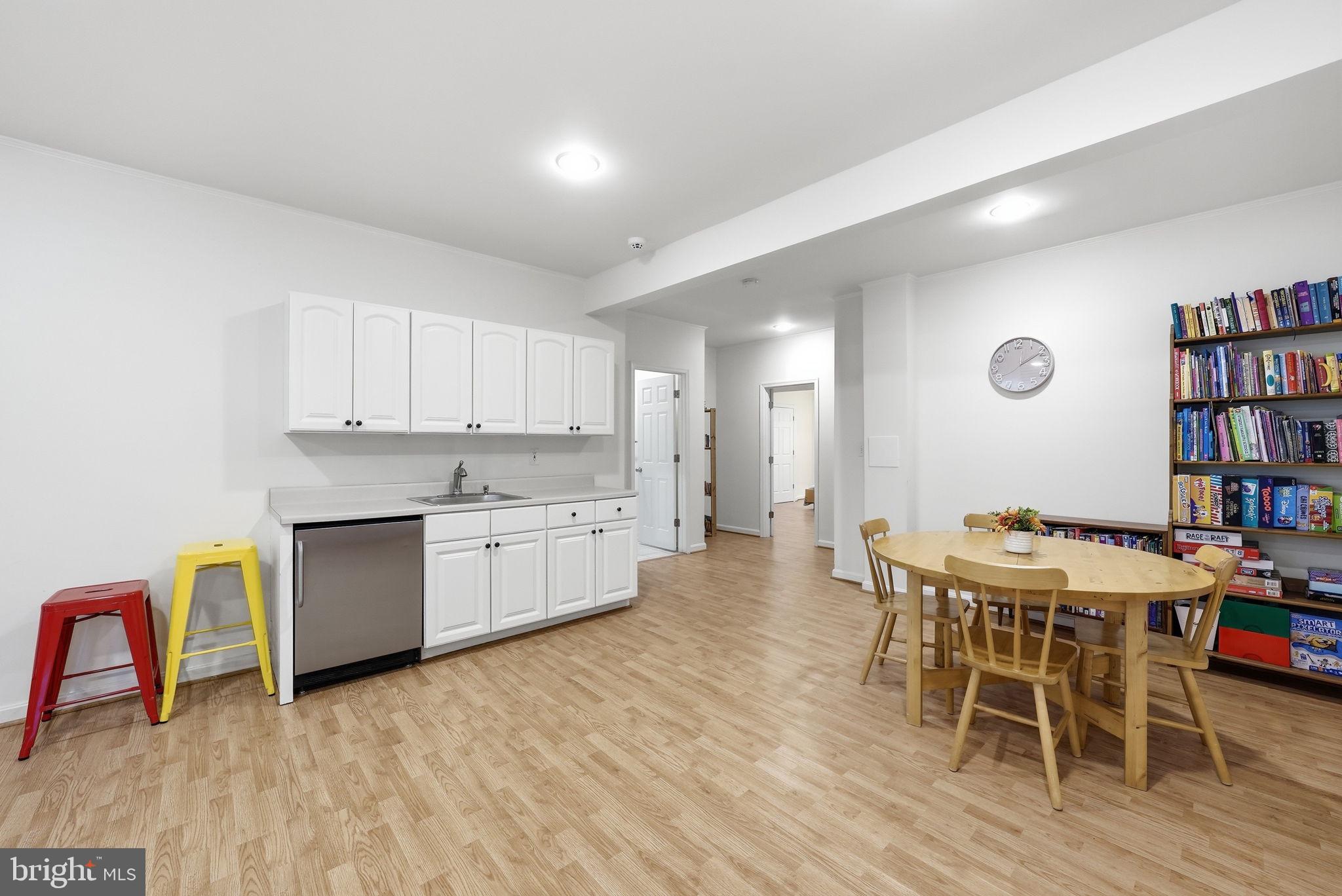 MCLEAN HUNDRED - Residential