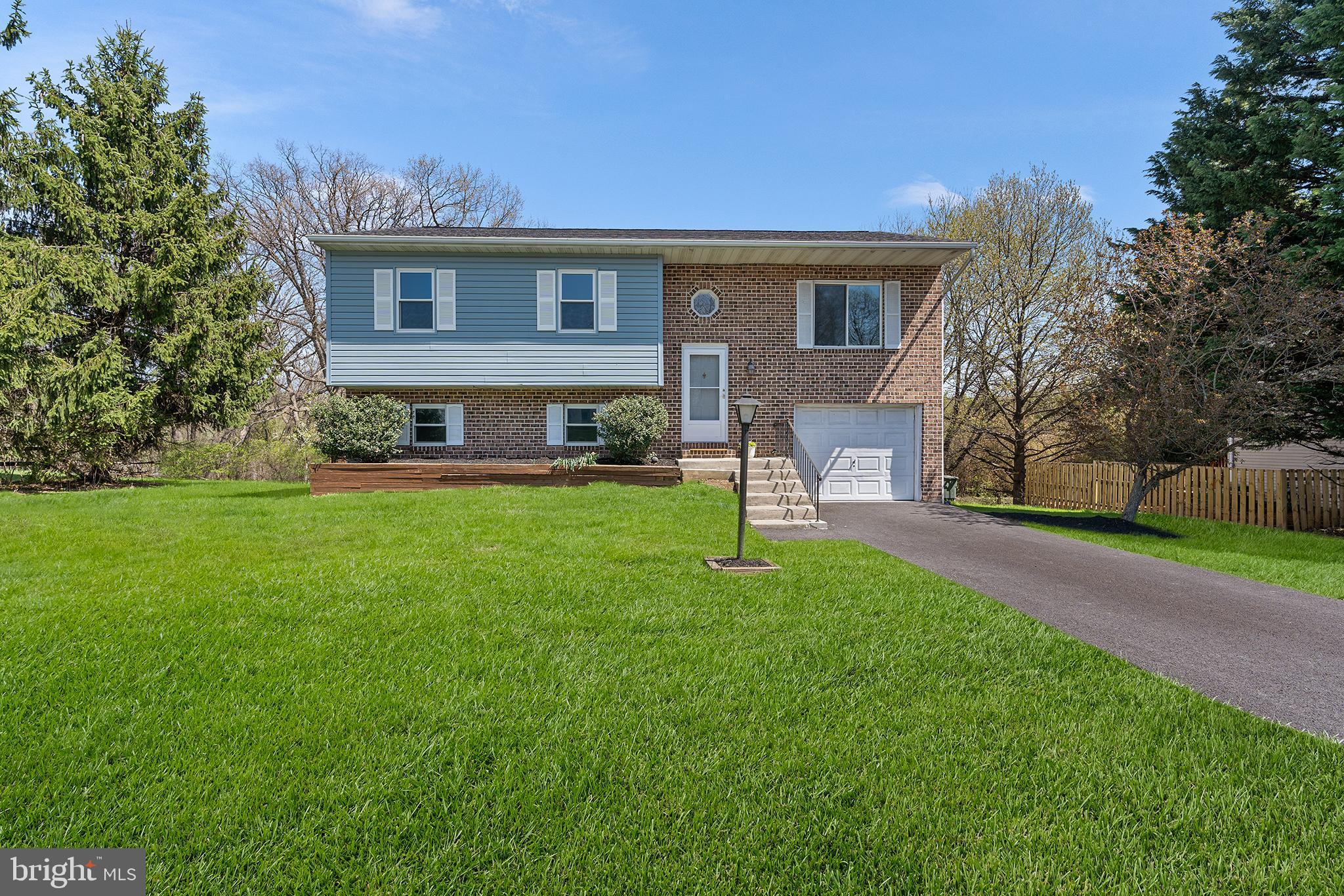 SPRINGETTSBURY TWP - Residential