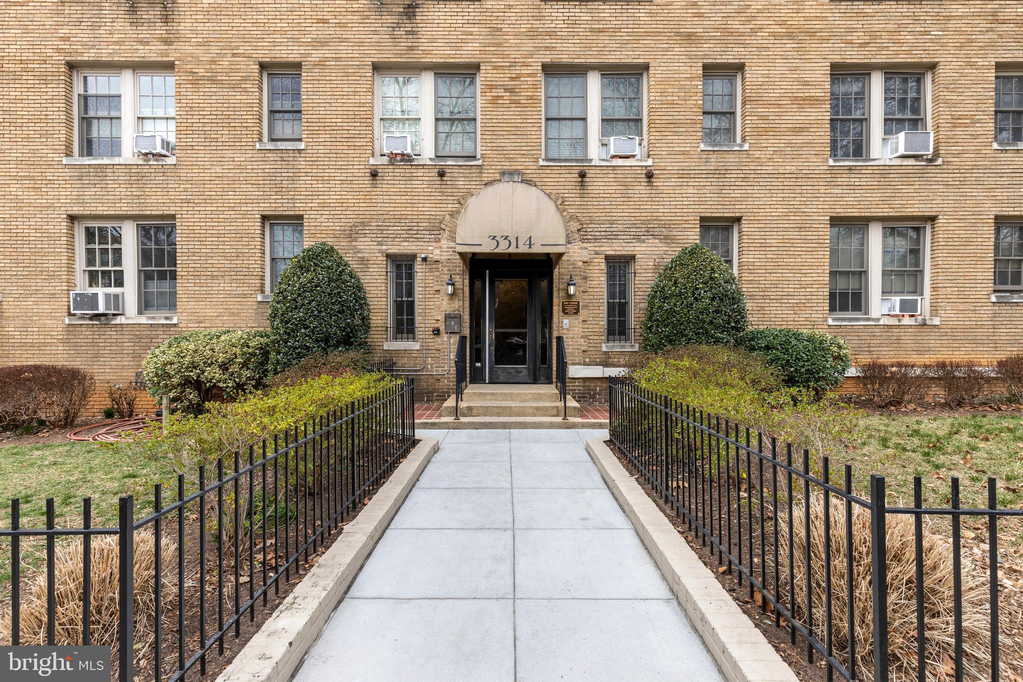 MOUNT PLEASANT - Residential