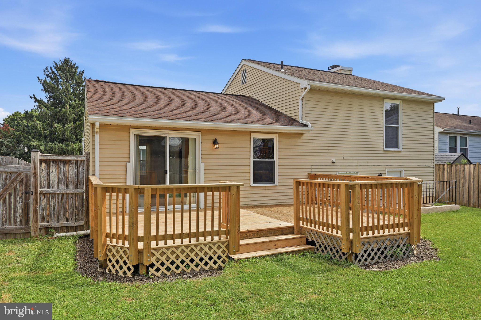 FREDERICKTOWNE VILLAGE - Residential