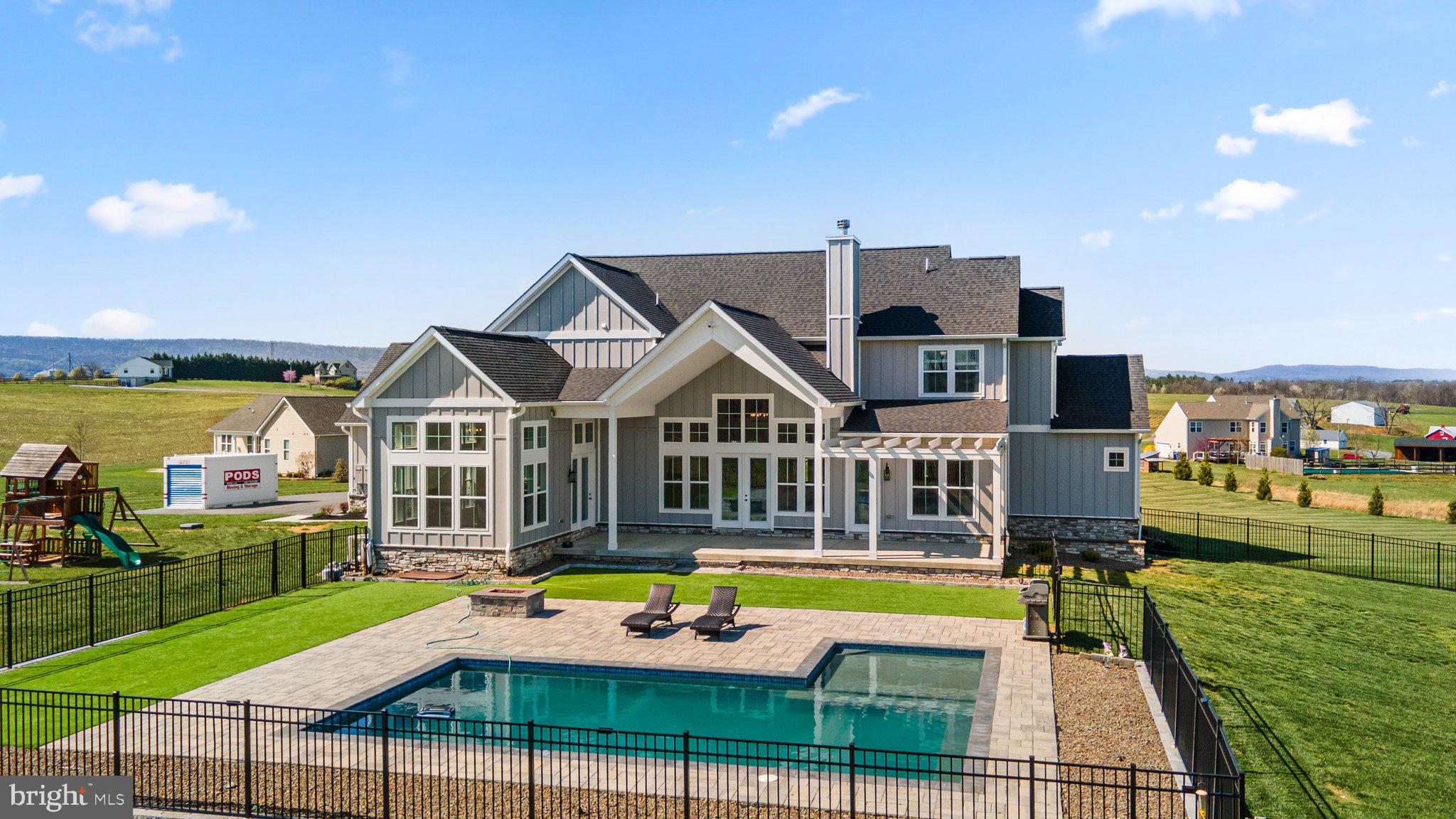 MIDDLETOWN - Residential
