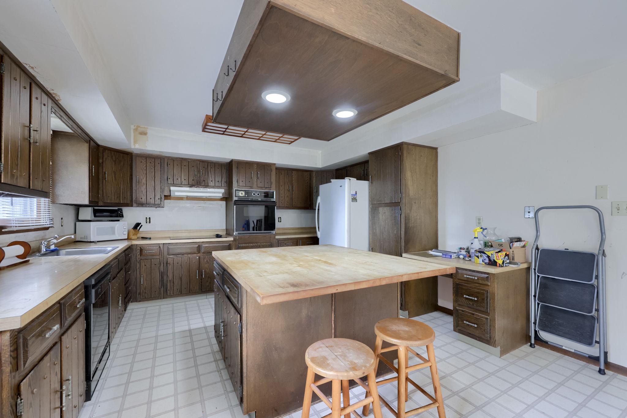 WOODRIDGE - Residential
