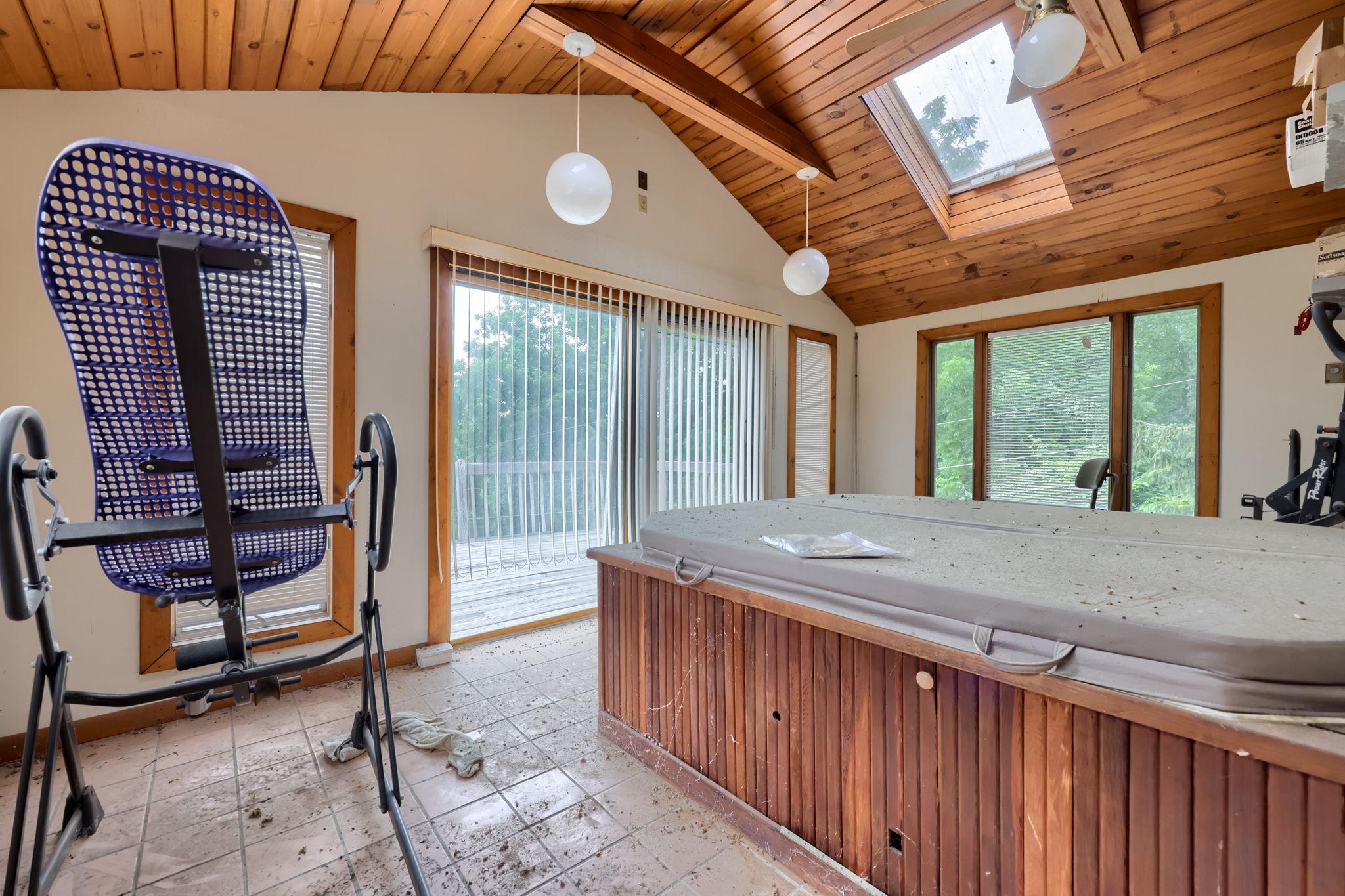 WOODRIDGE - Residential