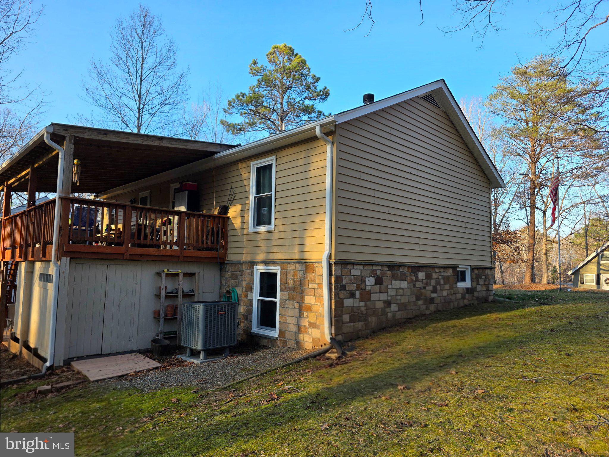 LAKE LAND OR - Residential