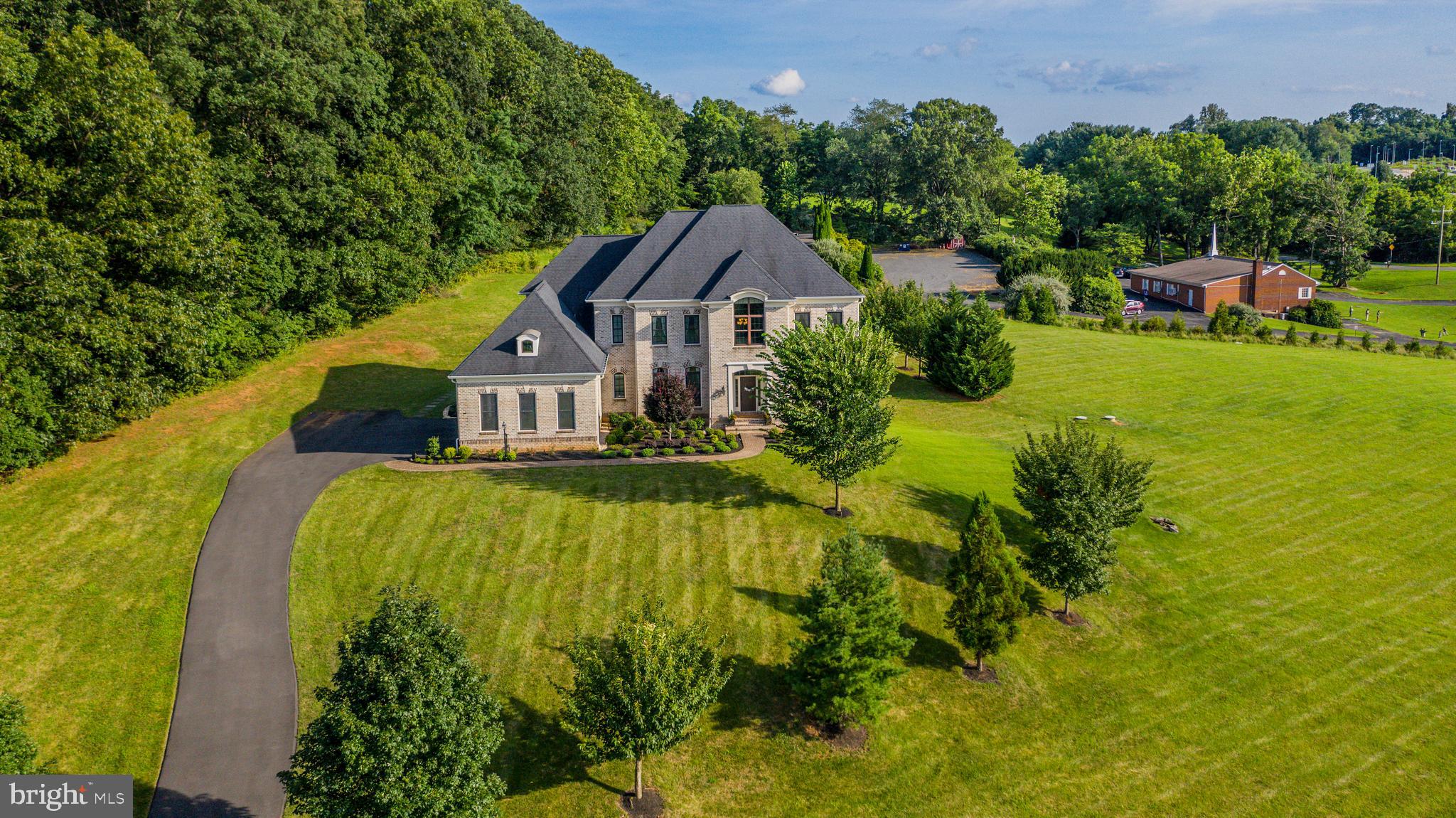 BEACON HILL - Residential
