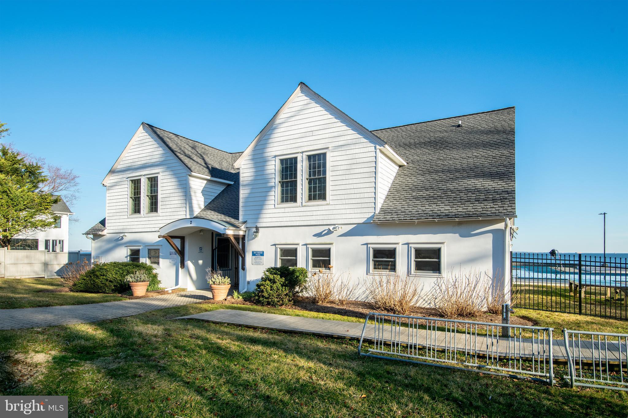 ANNAPOLIS COVE - Residential