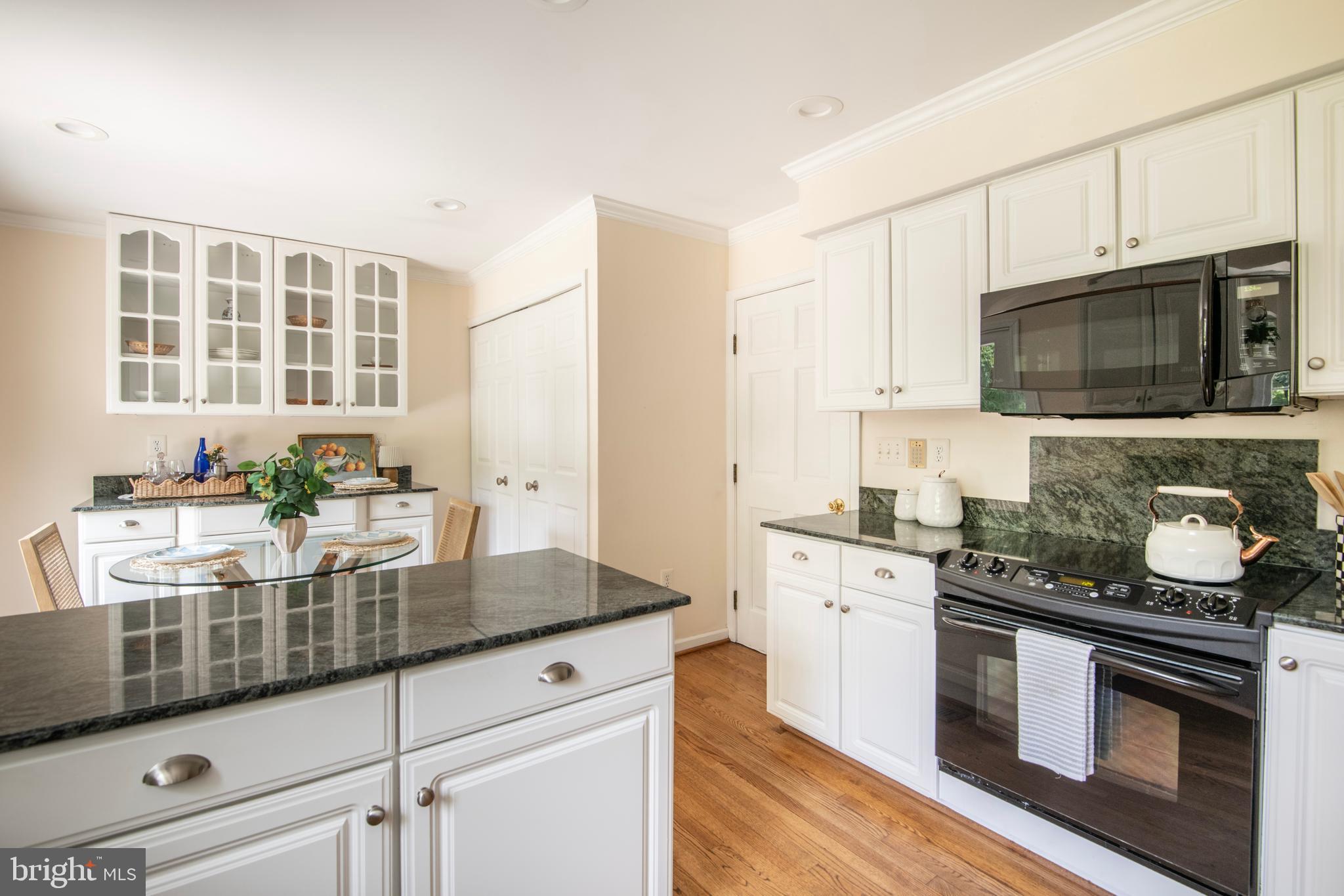 ANNAPOLIS COVE - Residential