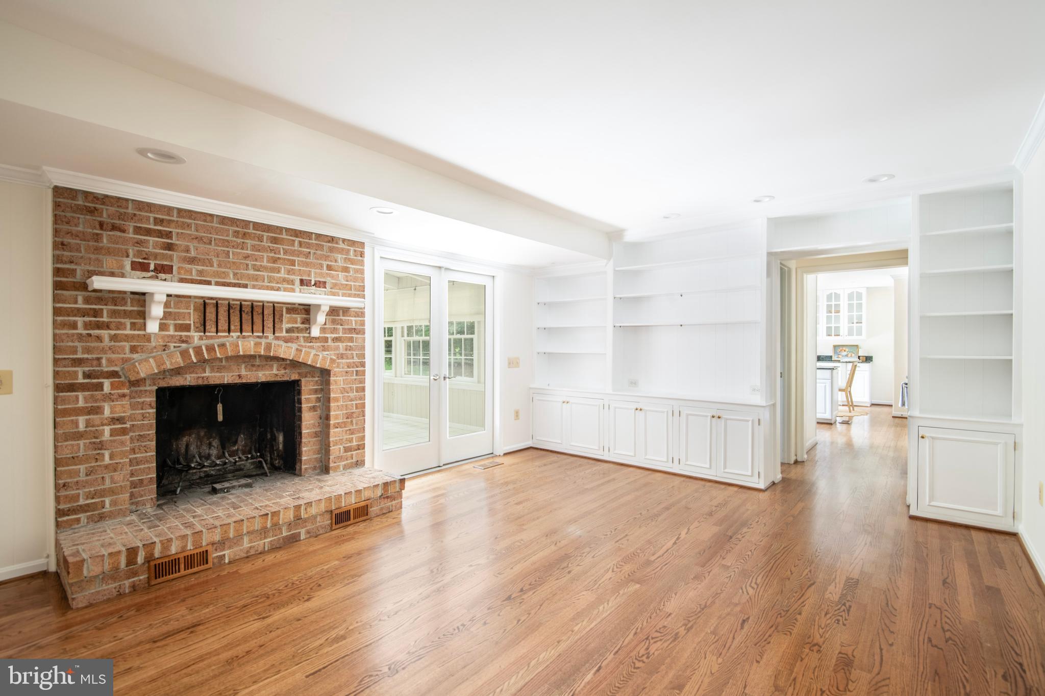ANNAPOLIS COVE - Residential