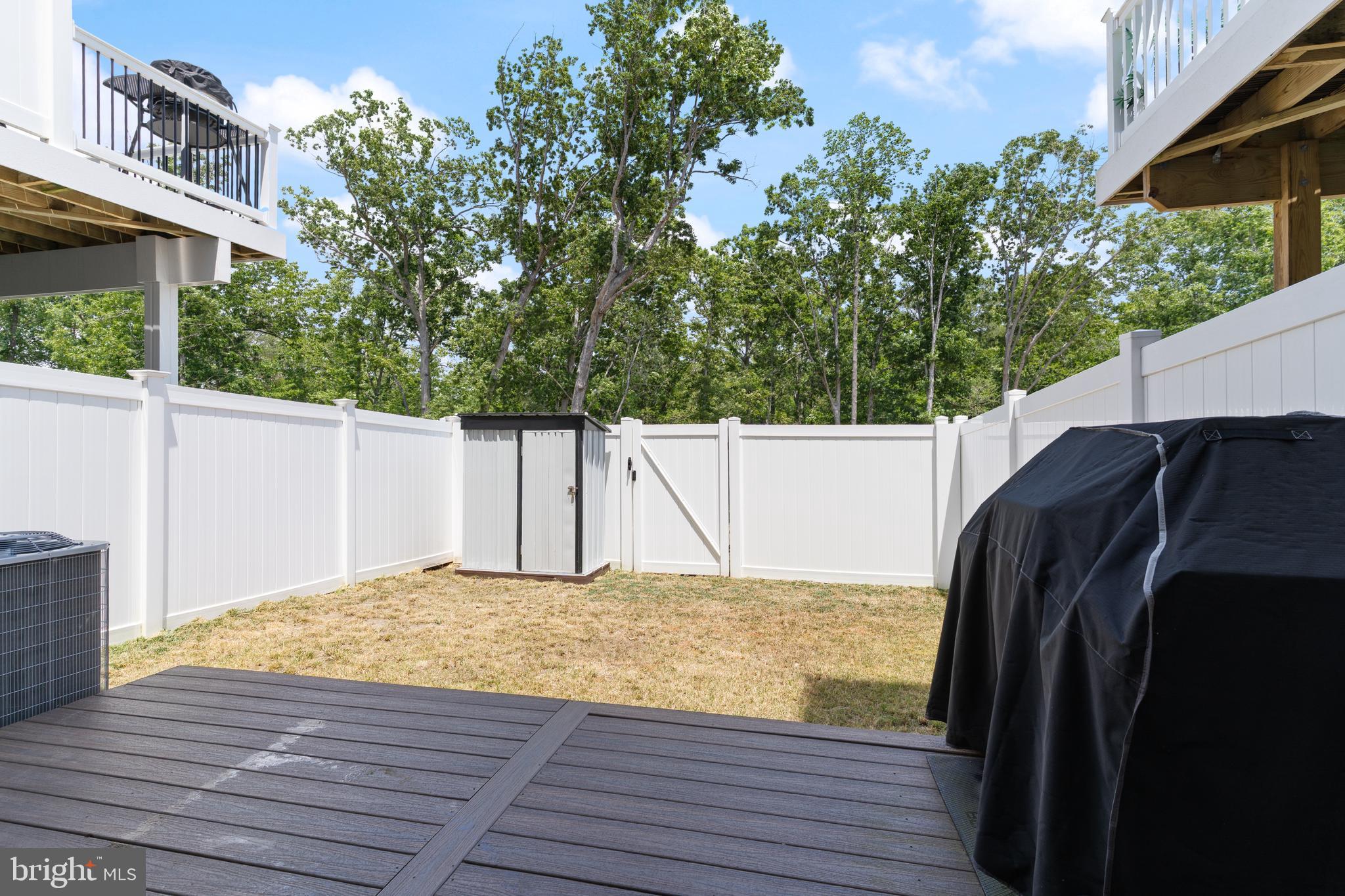THE WOODS AT MYRTLE POINT - Residential