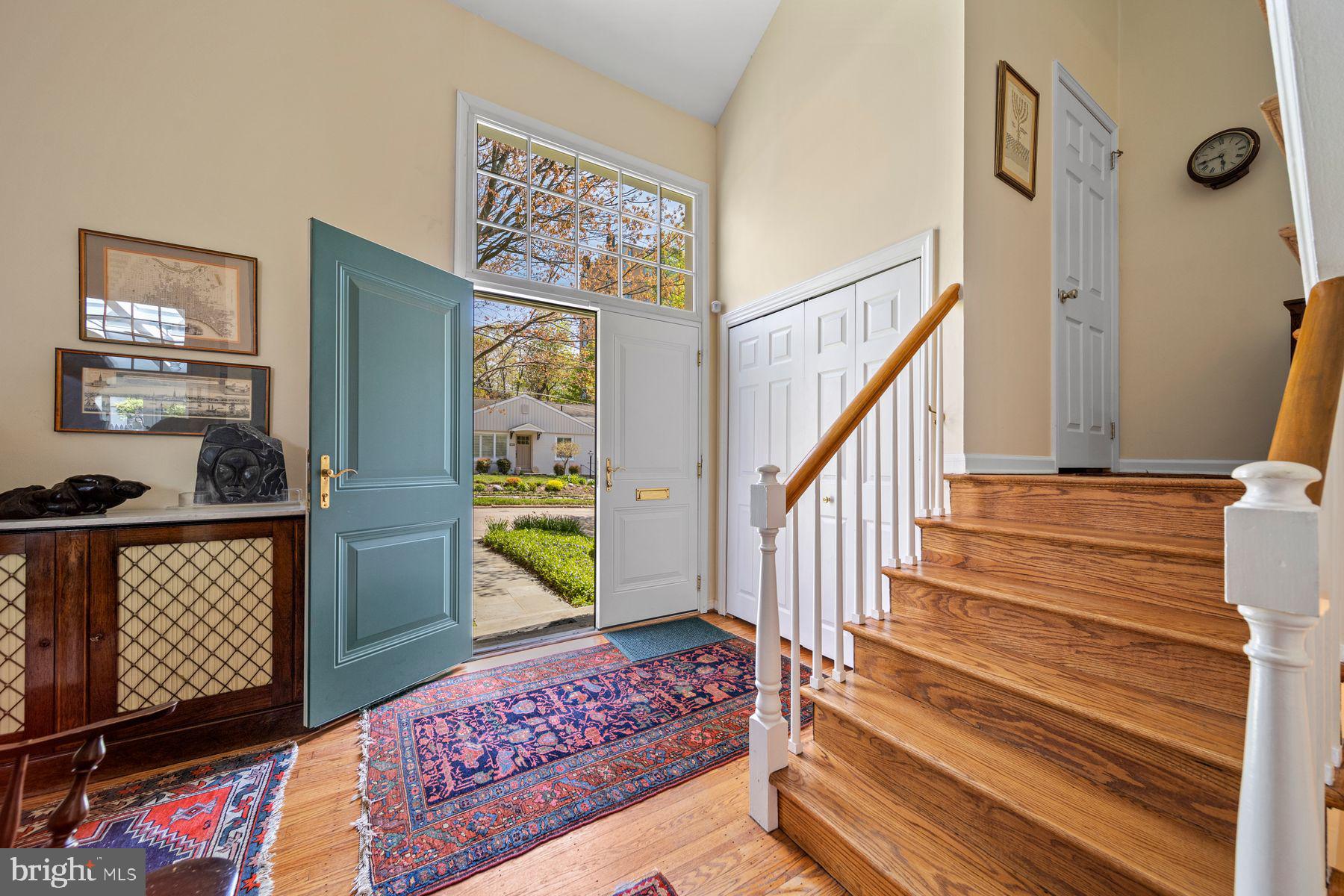 CHESTNUT HILL - Residential