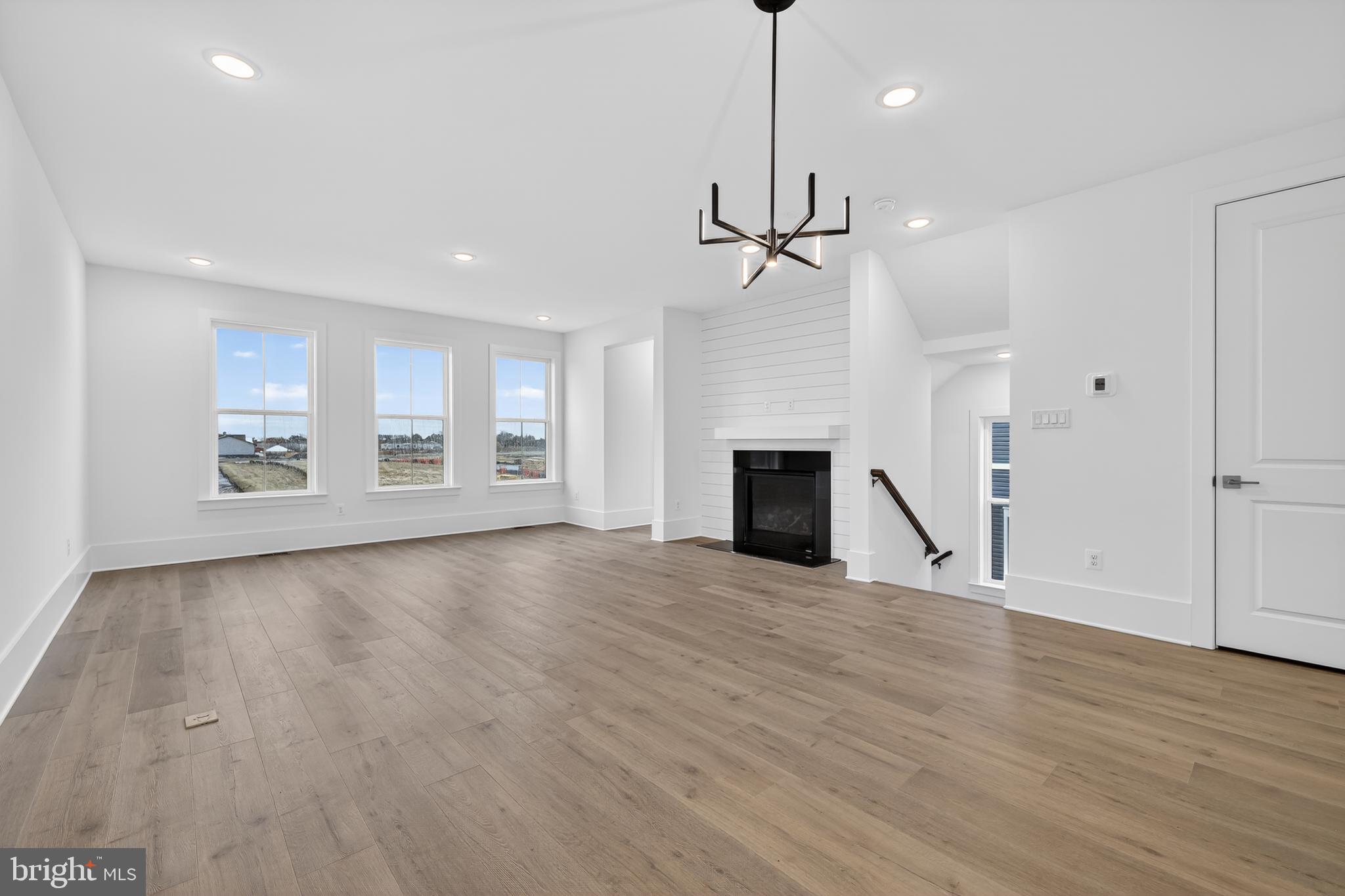 MITCHELL'S CORNER - Residential