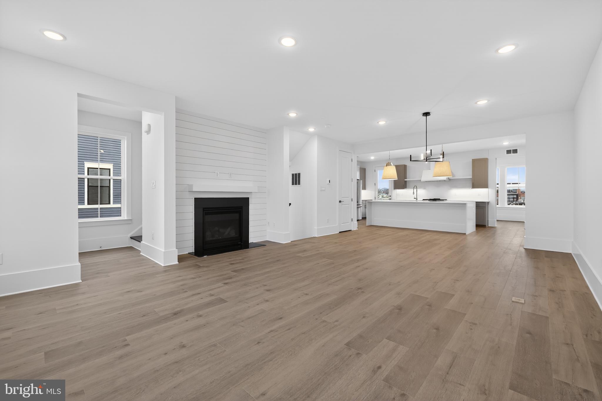 MITCHELL'S CORNER - Residential