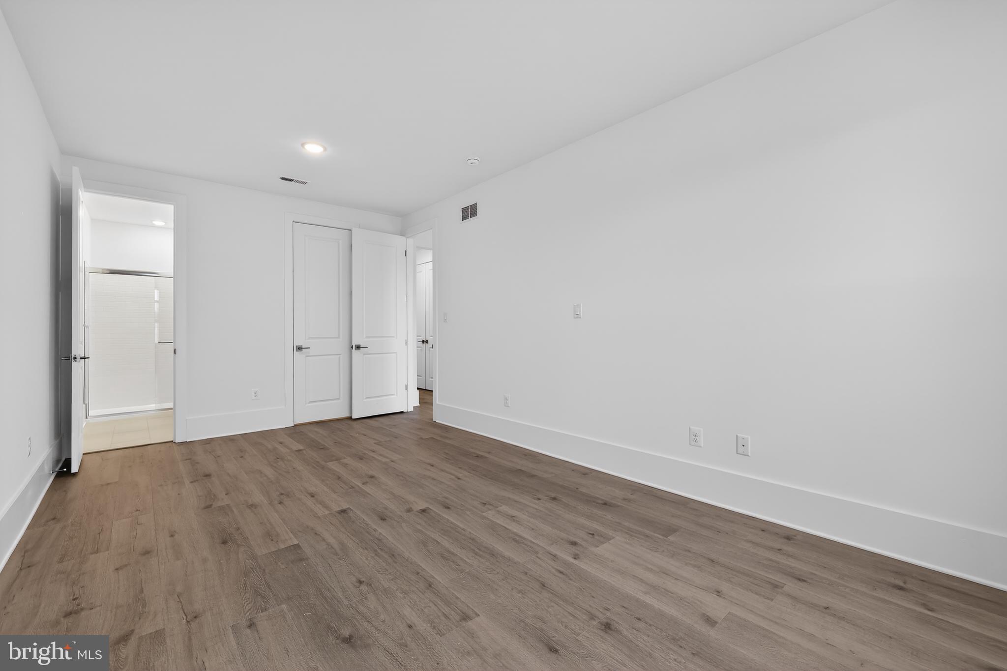 MITCHELL'S CORNER - Residential
